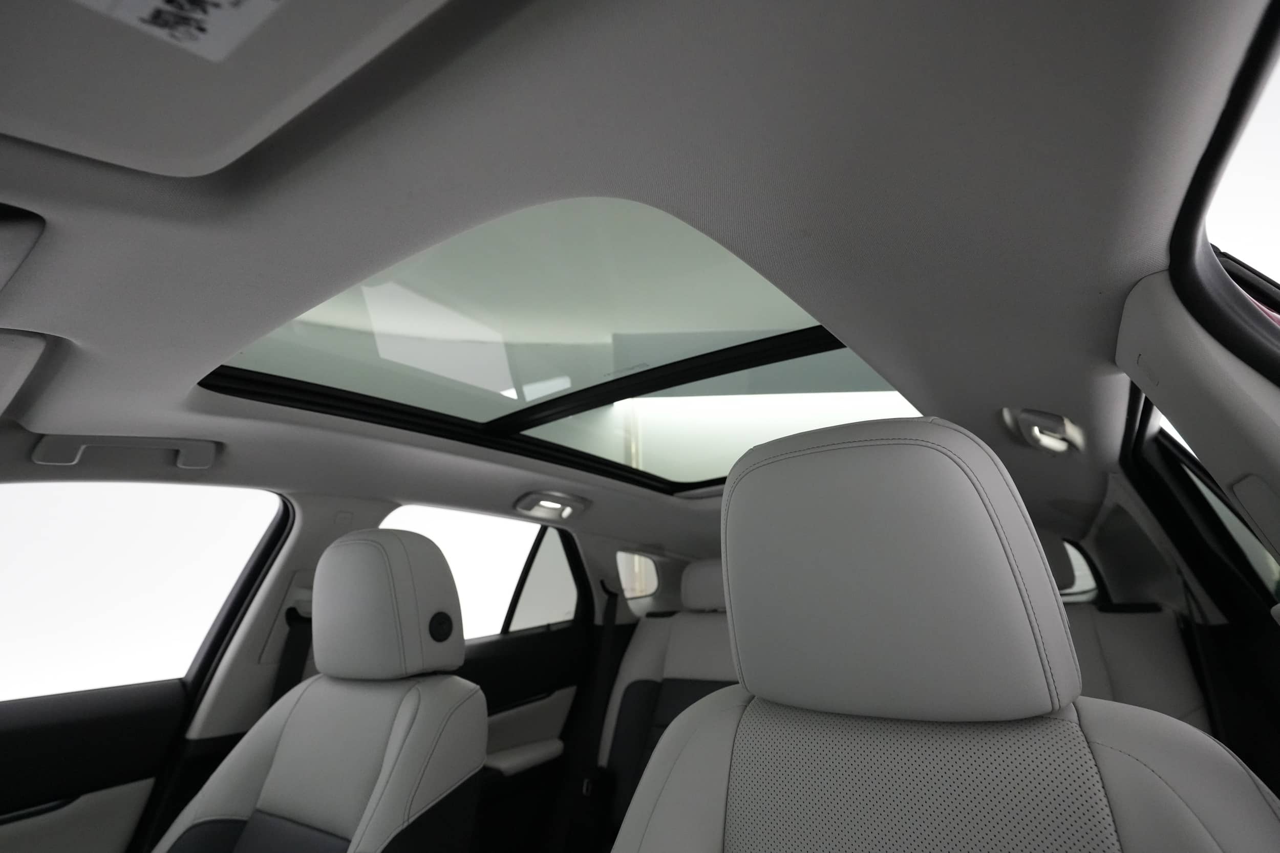 EverCars Co. vehicle image 23 for Honda Prologue -  Elite on EverCars Co.