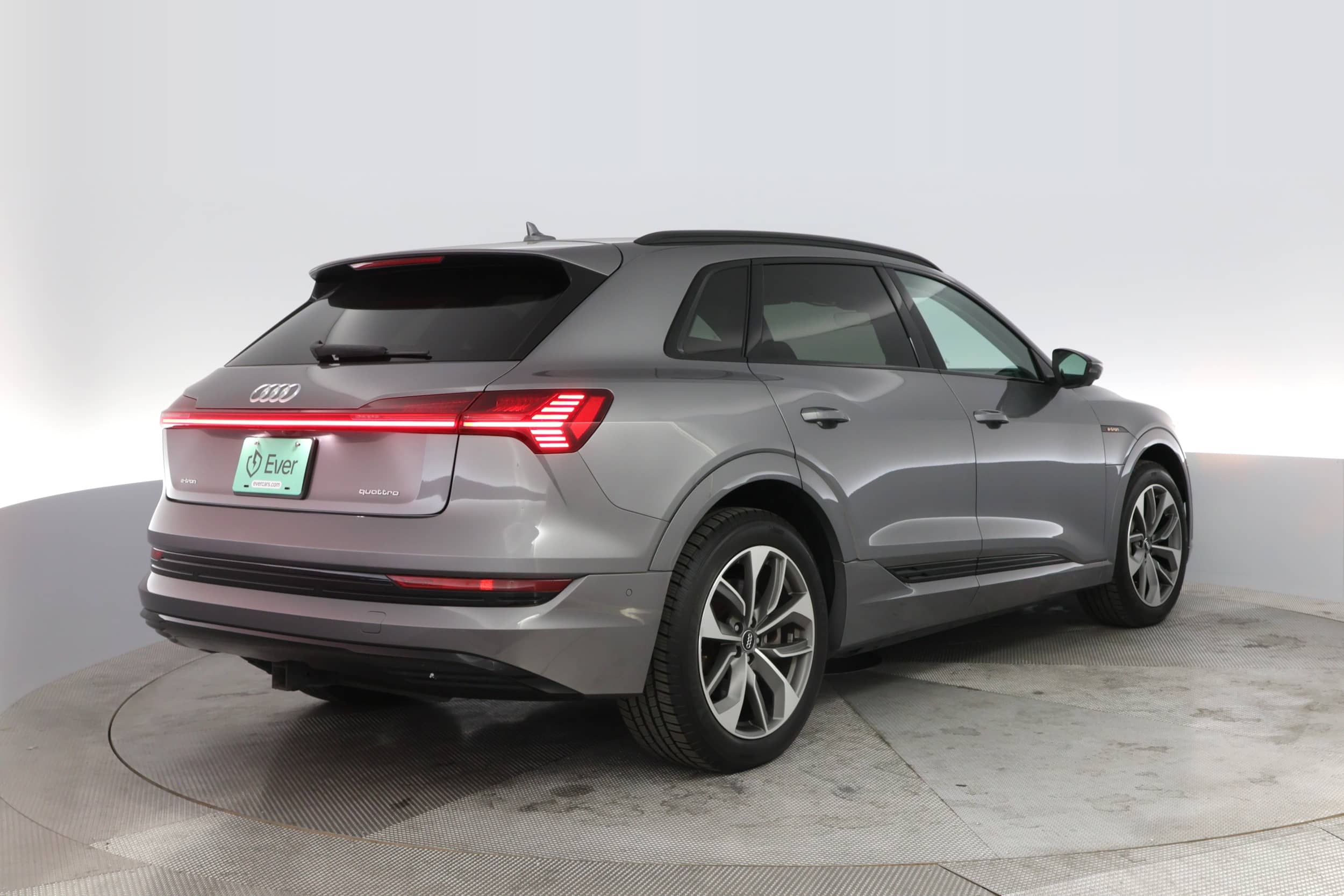 EverCars Co. vehicle image 2 for Audi e-tron -  Premium Plus on EverCars Co.