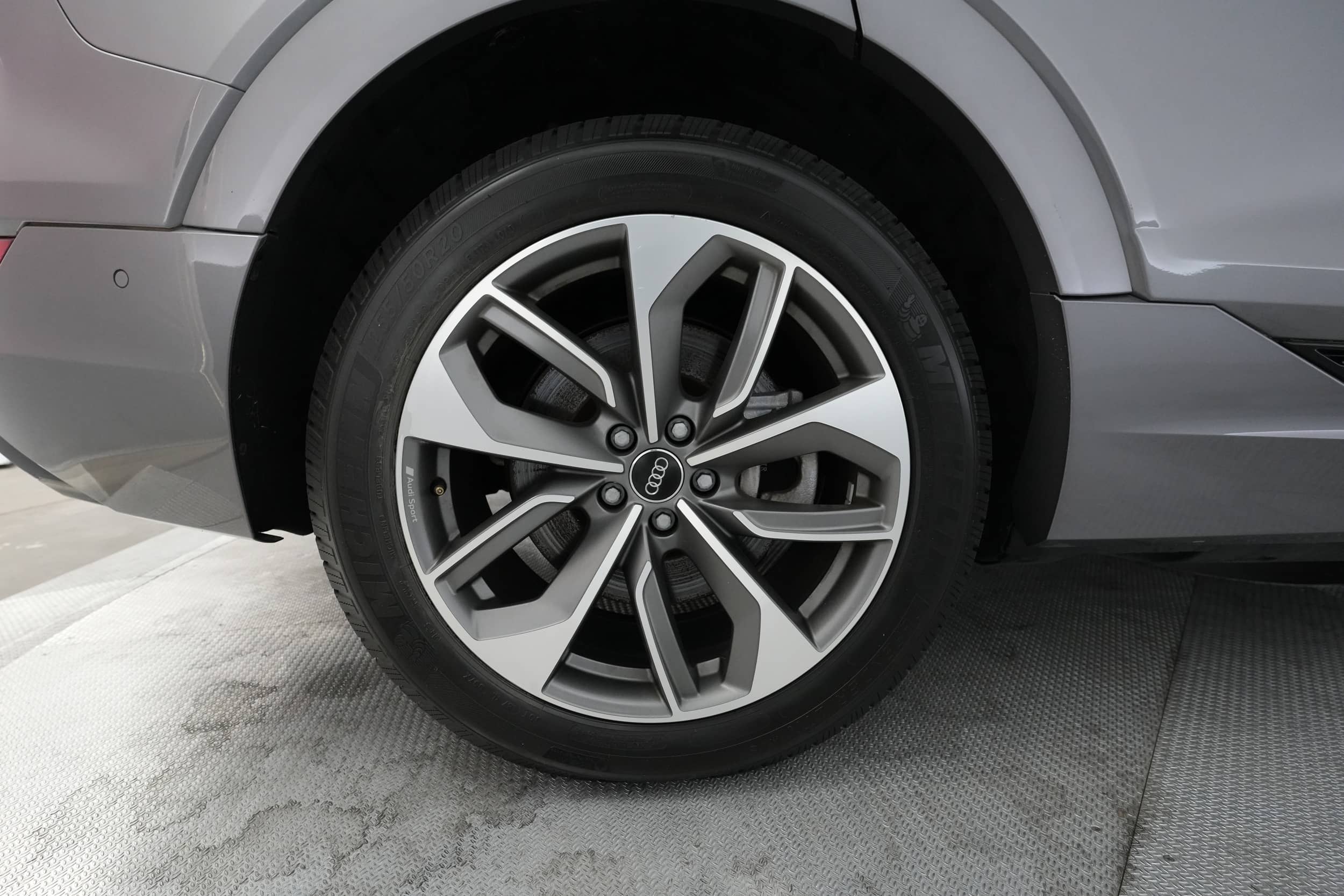 EverCars Co. vehicle image 17 for Audi e-tron -  Premium Plus on EverCars Co.