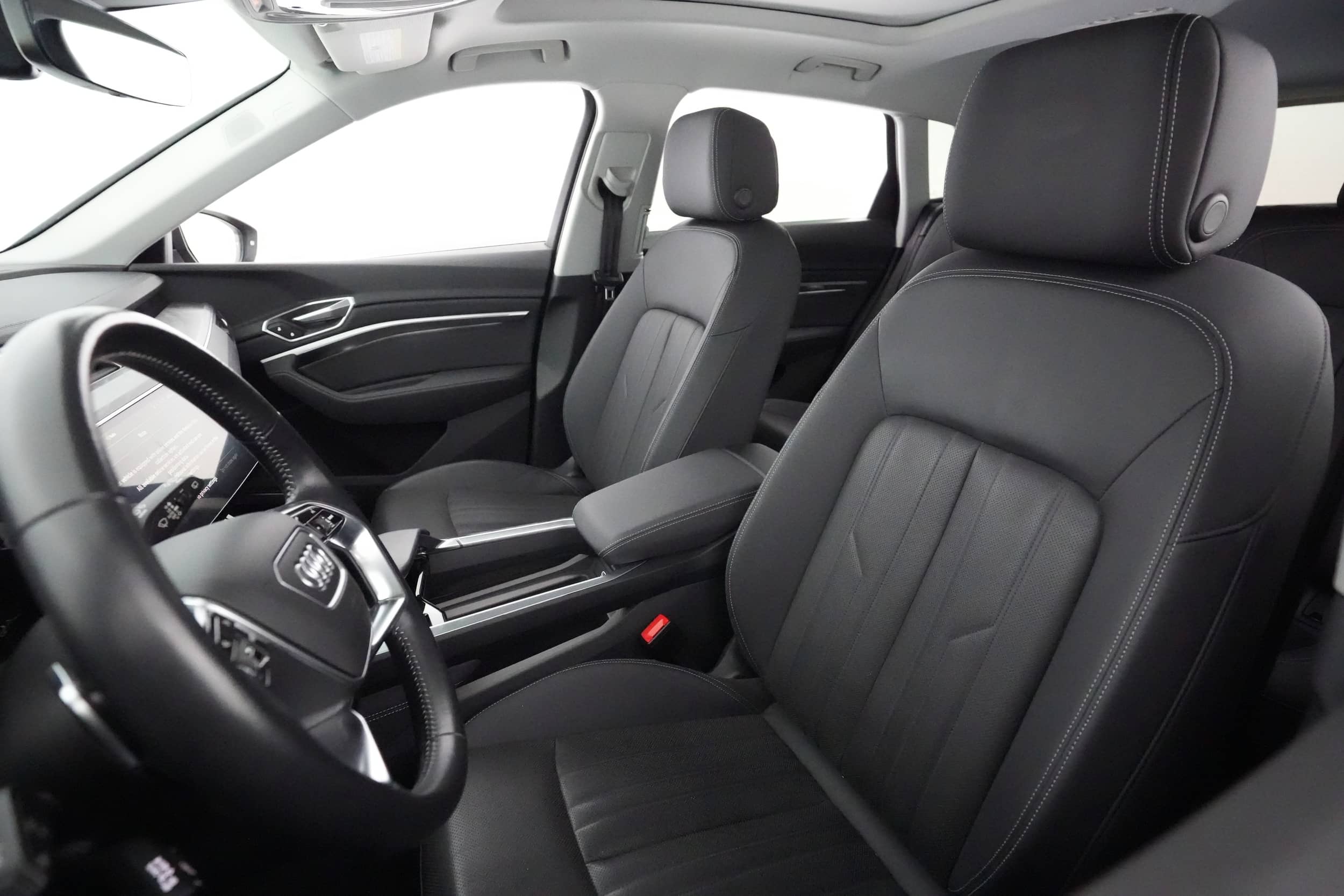 EverCars Co. vehicle image 3 for Audi e-tron -  Premium Plus on EverCars Co.