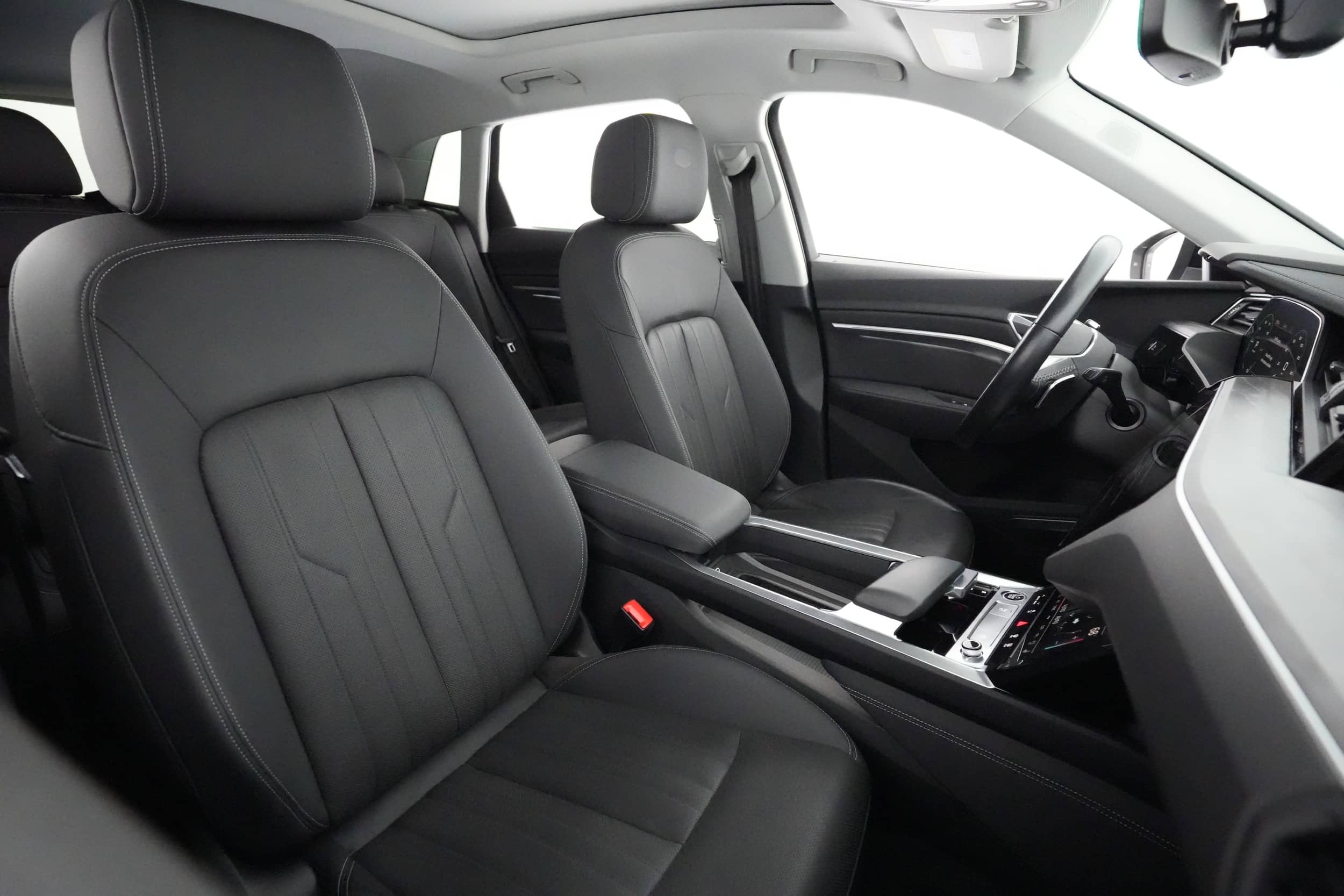 EverCars Co. vehicle image 18 for Audi e-tron -  Premium Plus on EverCars Co.