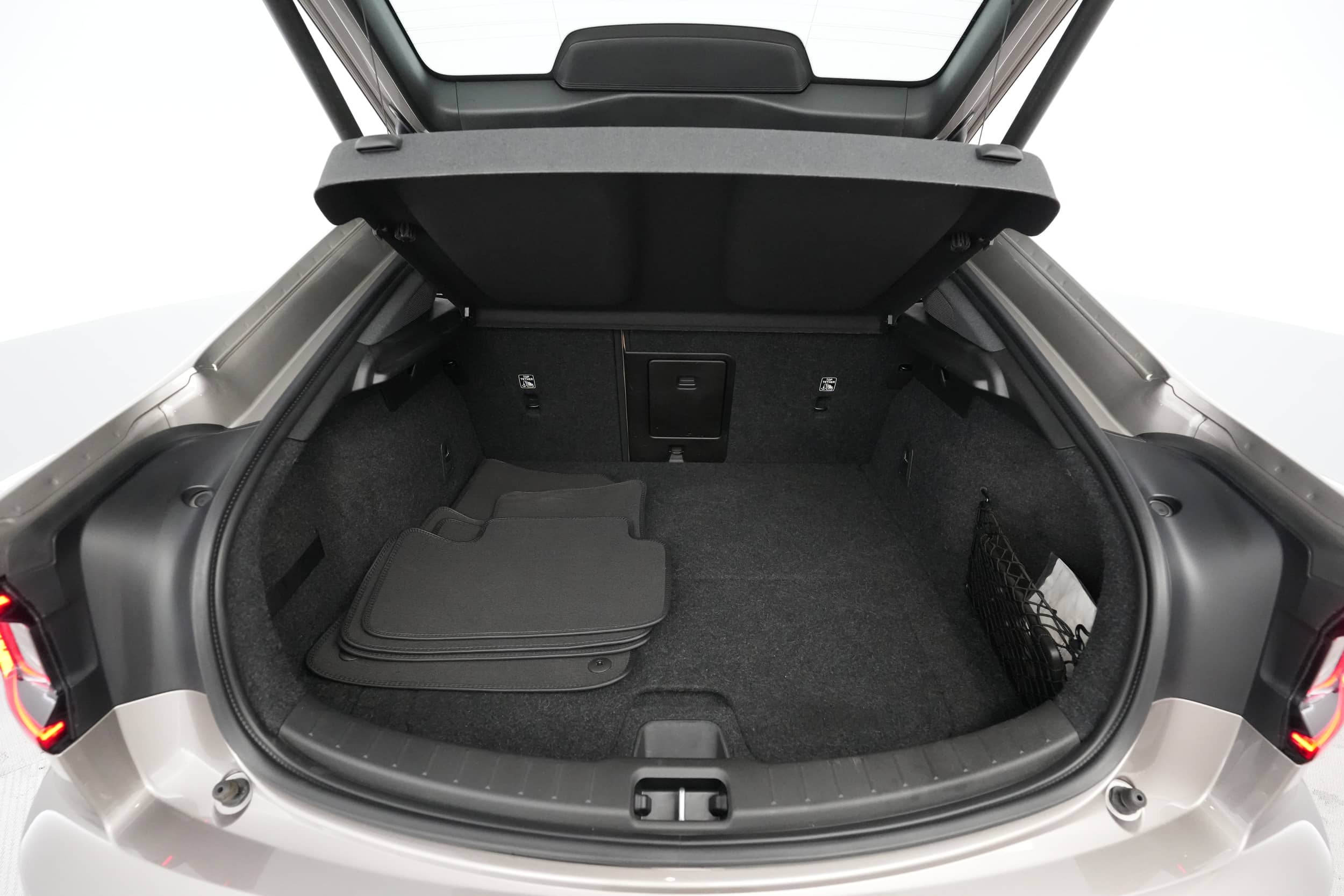 EverCars Co. vehicle image 6 for Polestar 2 -  Long Range Dual Motor on EverCars Co.