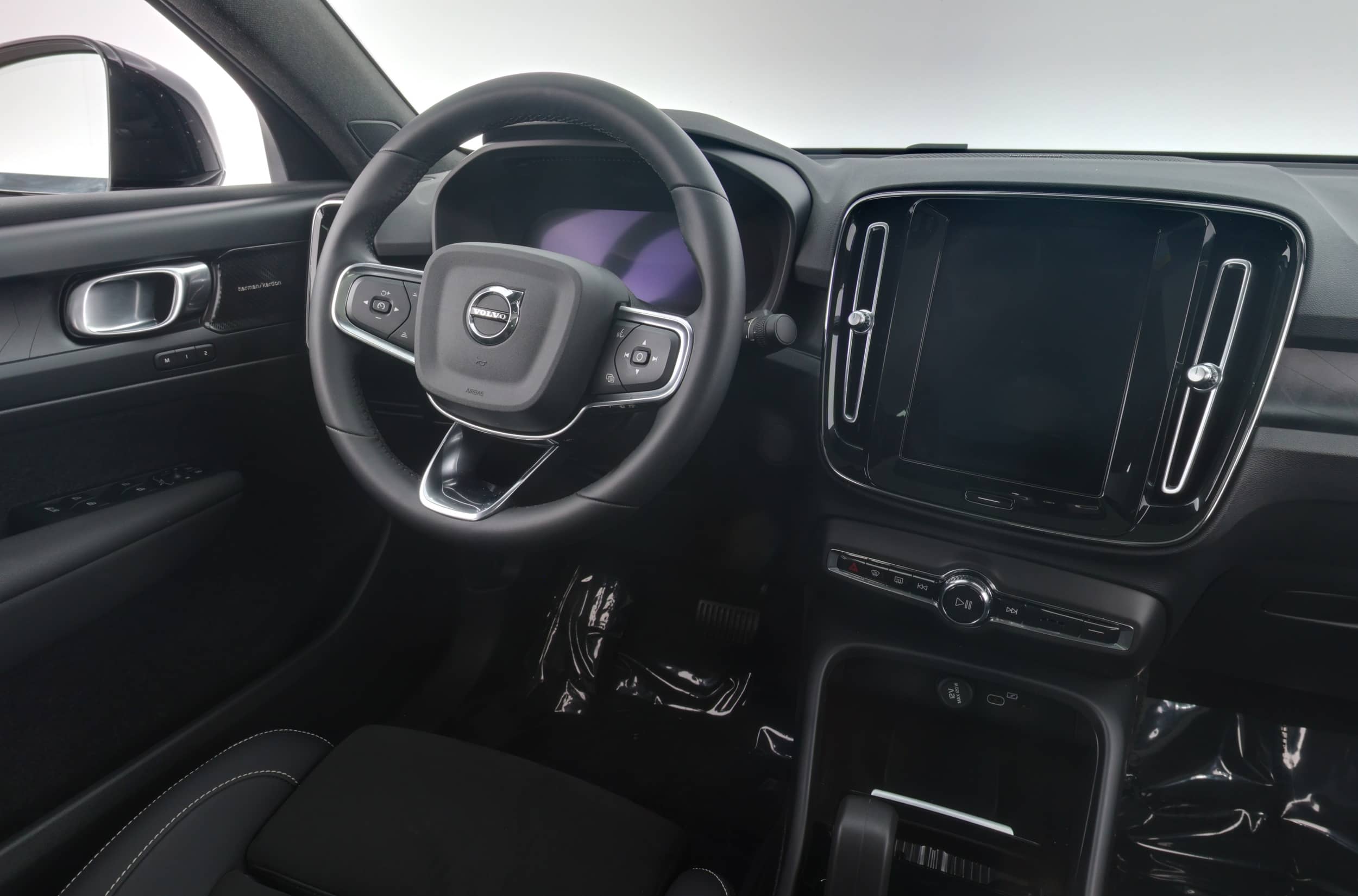 EverCars Co. vehicle image 19 for Volvo C40 Recharge -  P8 Ultimate on EverCars Co.