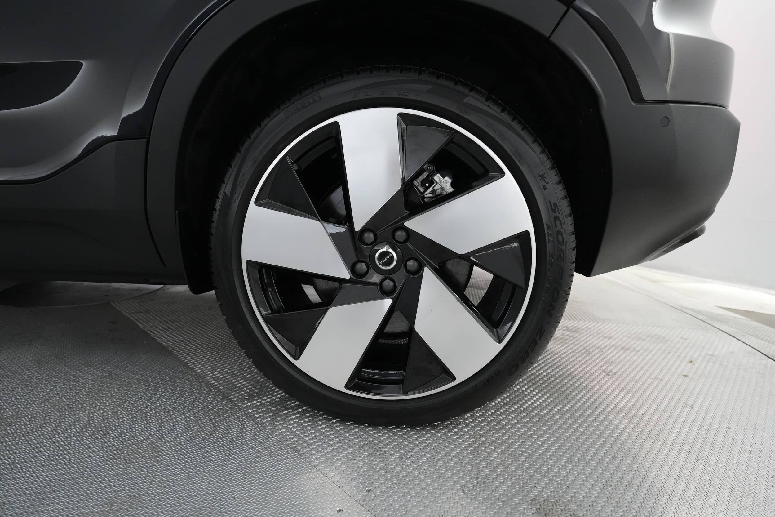 EverCars Co. vehicle image 16 for Volvo C40 Recharge -  P8 Ultimate on EverCars Co.