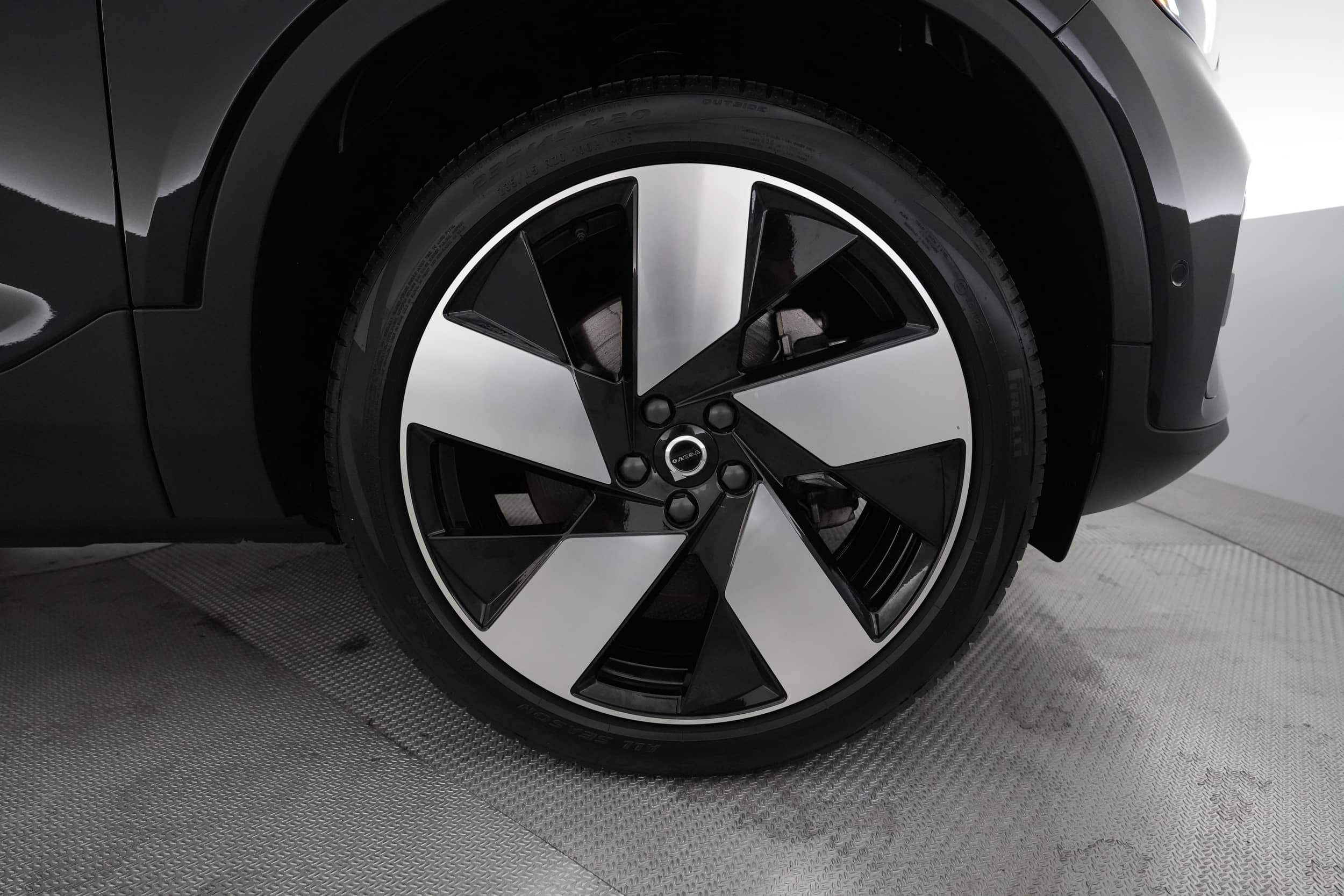 EverCars Co. vehicle image 14 for Volvo C40 Recharge -  P8 Ultimate on EverCars Co.
