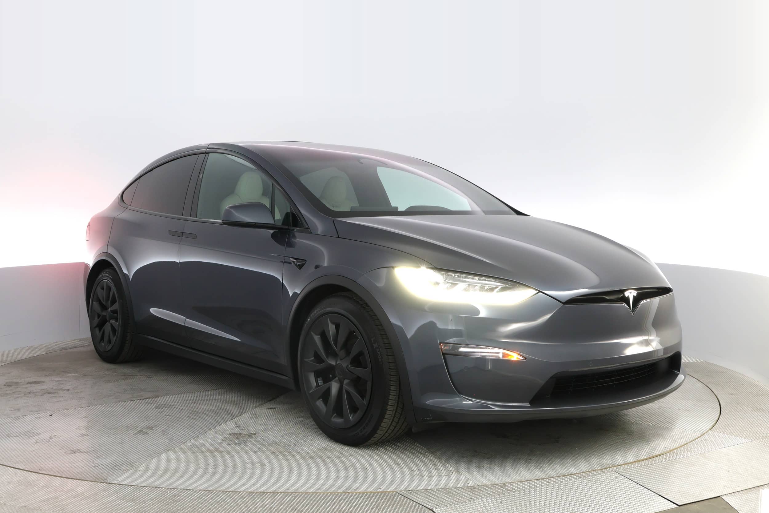 EverCars Co. vehicle image 10 for Tesla Model X -  Base on EverCars Co.