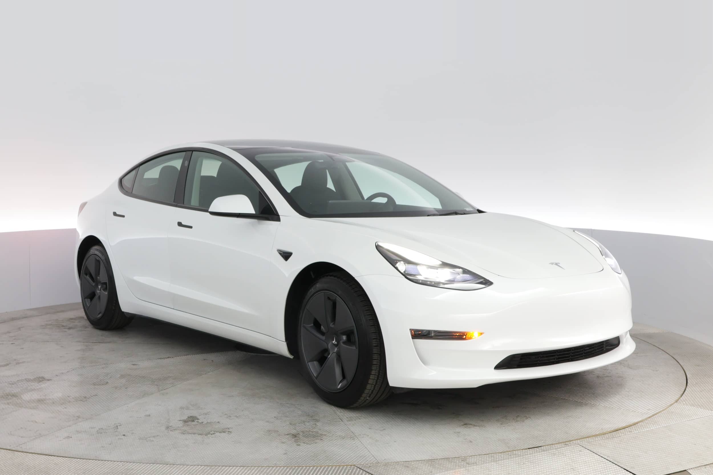 EverCars Co. vehicle image 10 for Tesla Model 3 -  Base on EverCars Co.