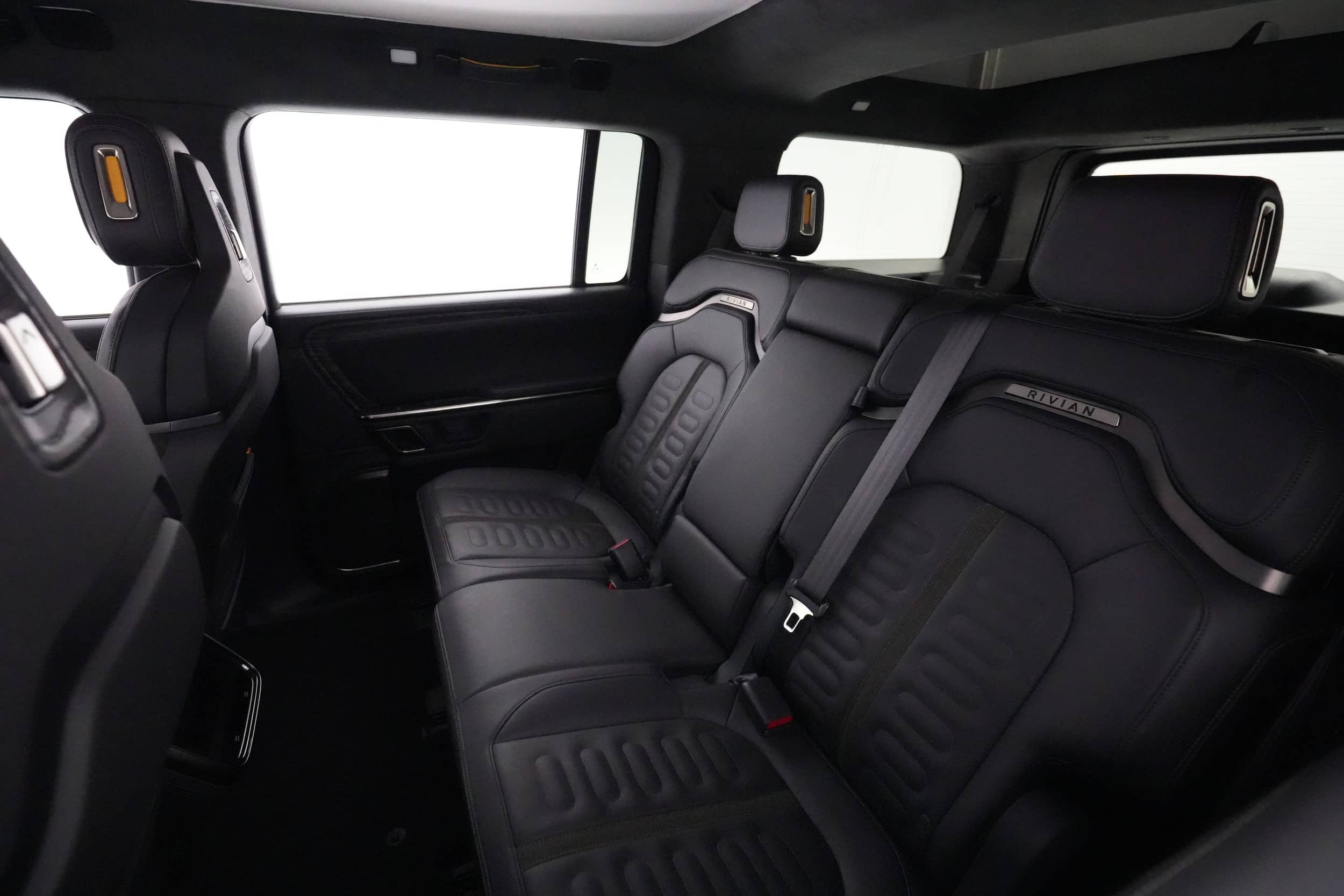 EverCars Co. vehicle image 18 for Rivian R1S -  Launch Edition on EverCars Co.