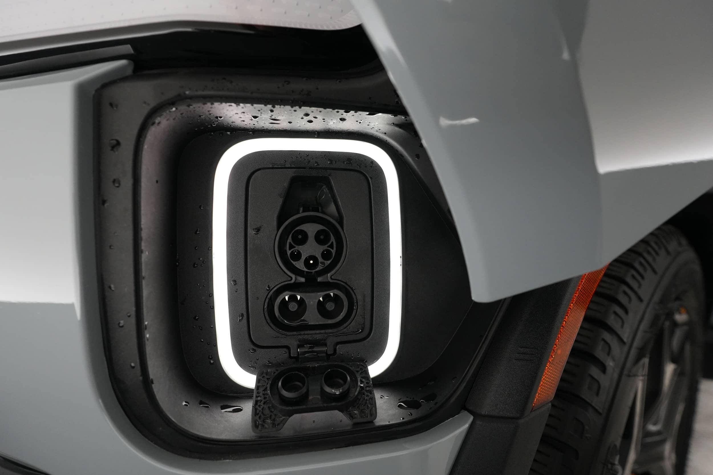 EverCars Co. vehicle image 8 for Rivian R1S -  Launch Edition on EverCars Co.