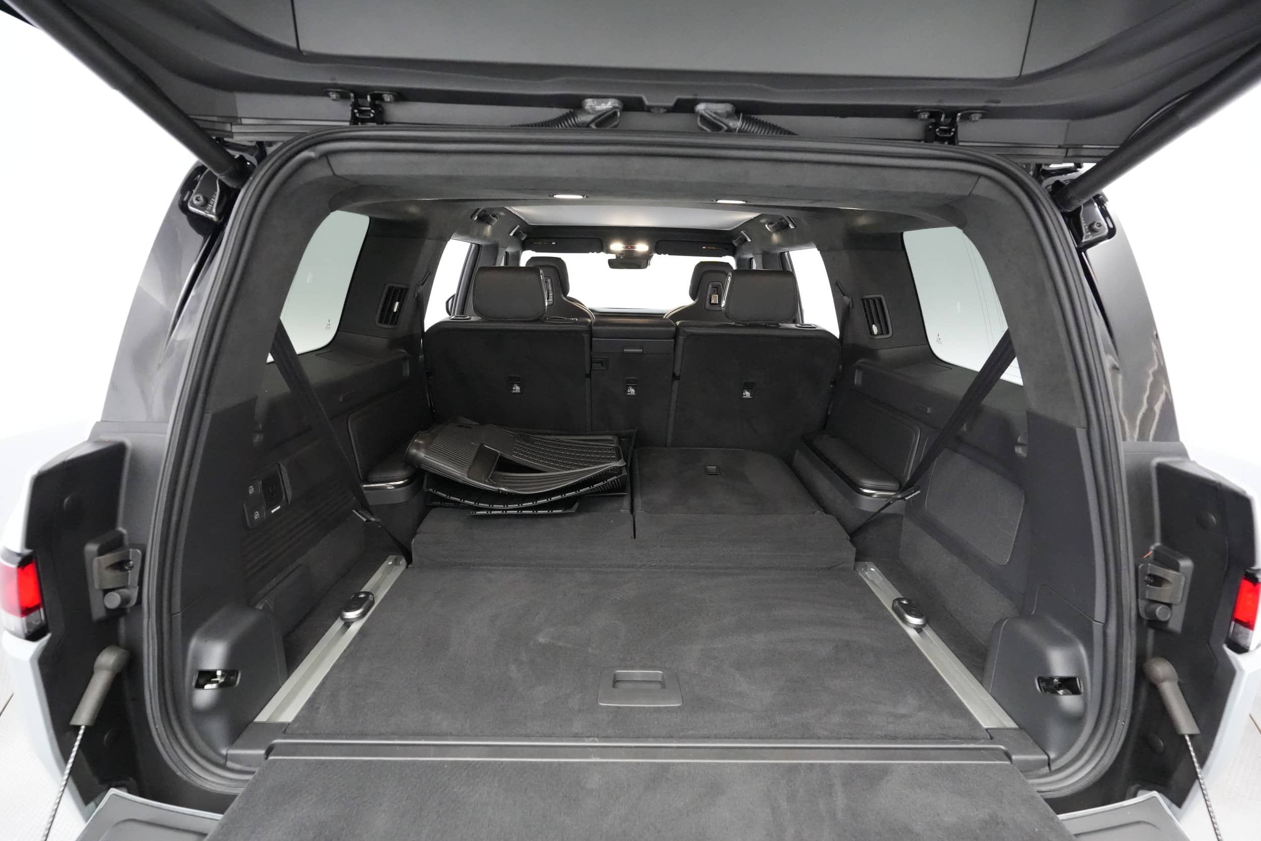 EverCars Co. vehicle image 6 for Rivian R1S -  Launch Edition on EverCars Co.