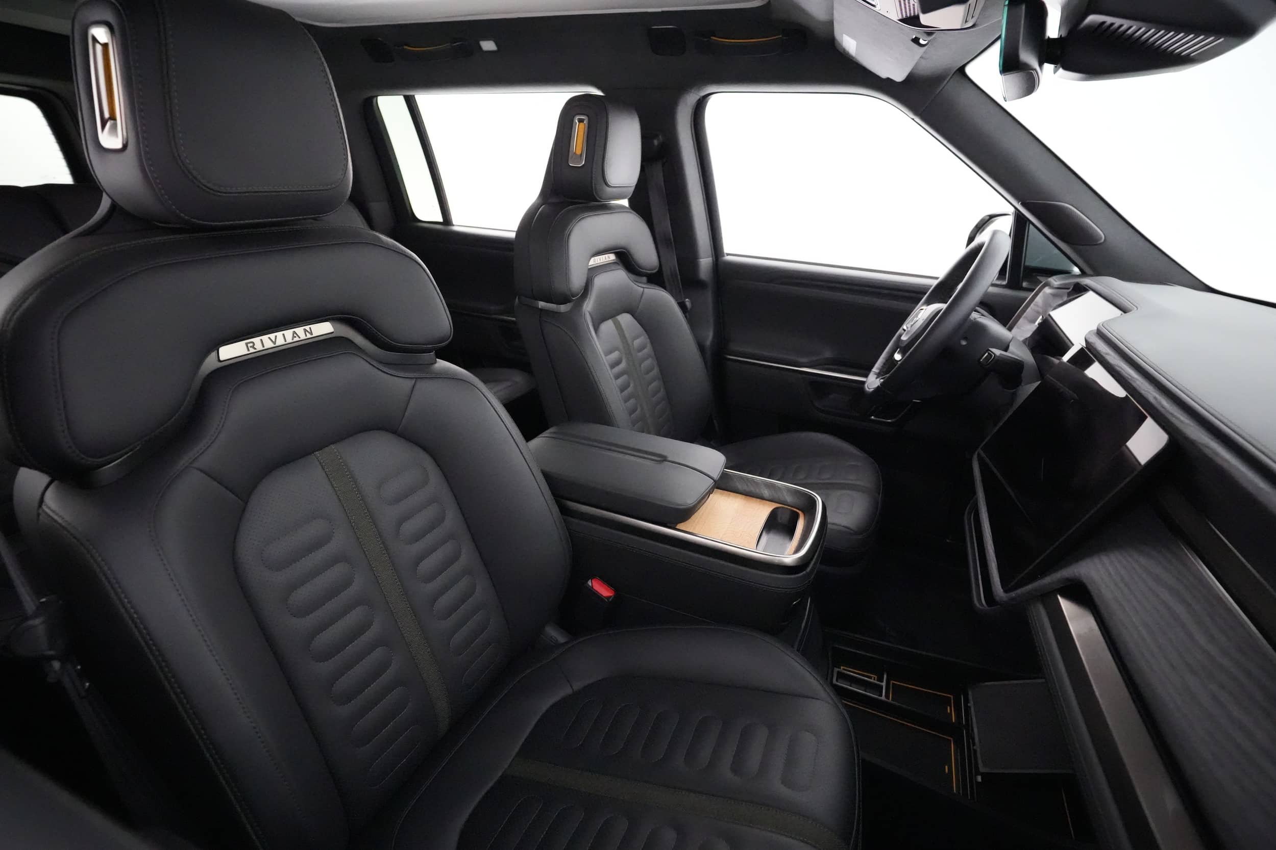 EverCars Co. vehicle image 19 for Rivian R1S -  Launch Edition on EverCars Co.