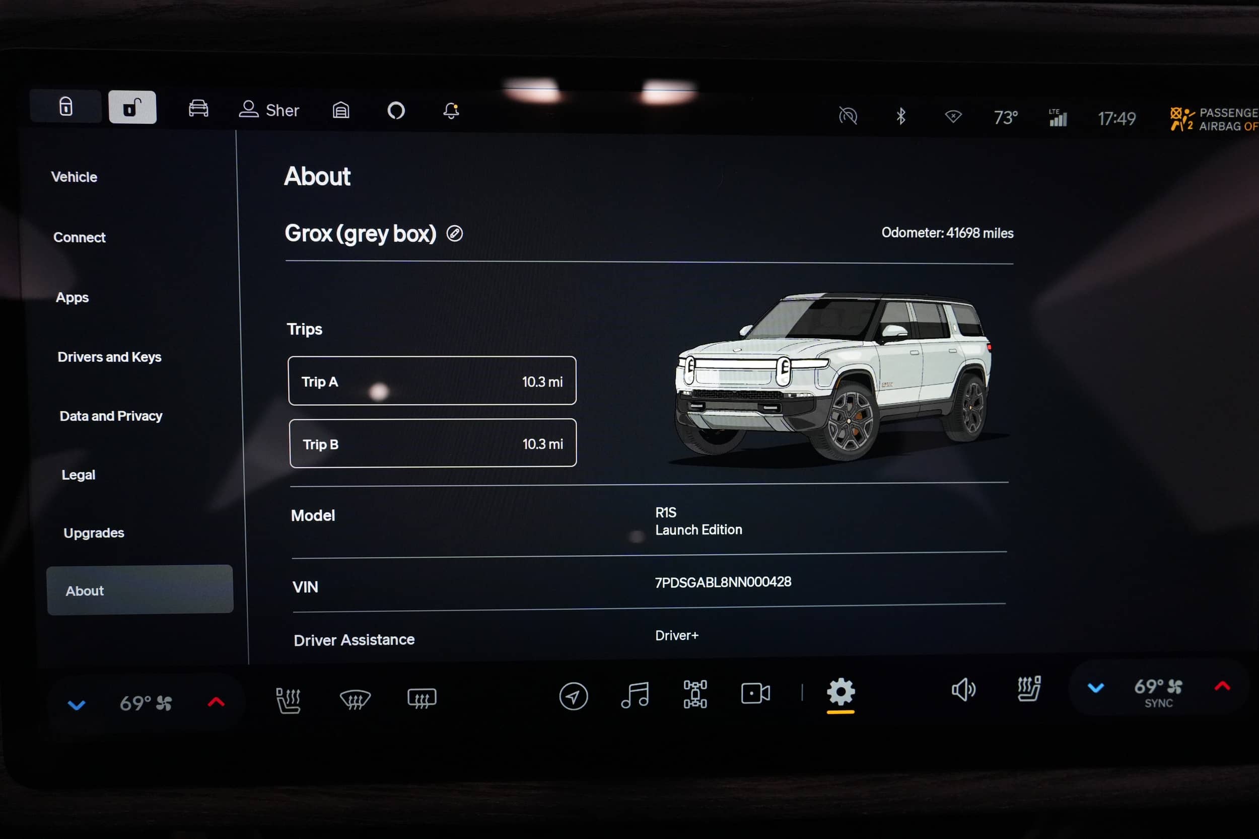 EverCars Co. vehicle image 5 for Rivian R1S -  Launch Edition on EverCars Co.