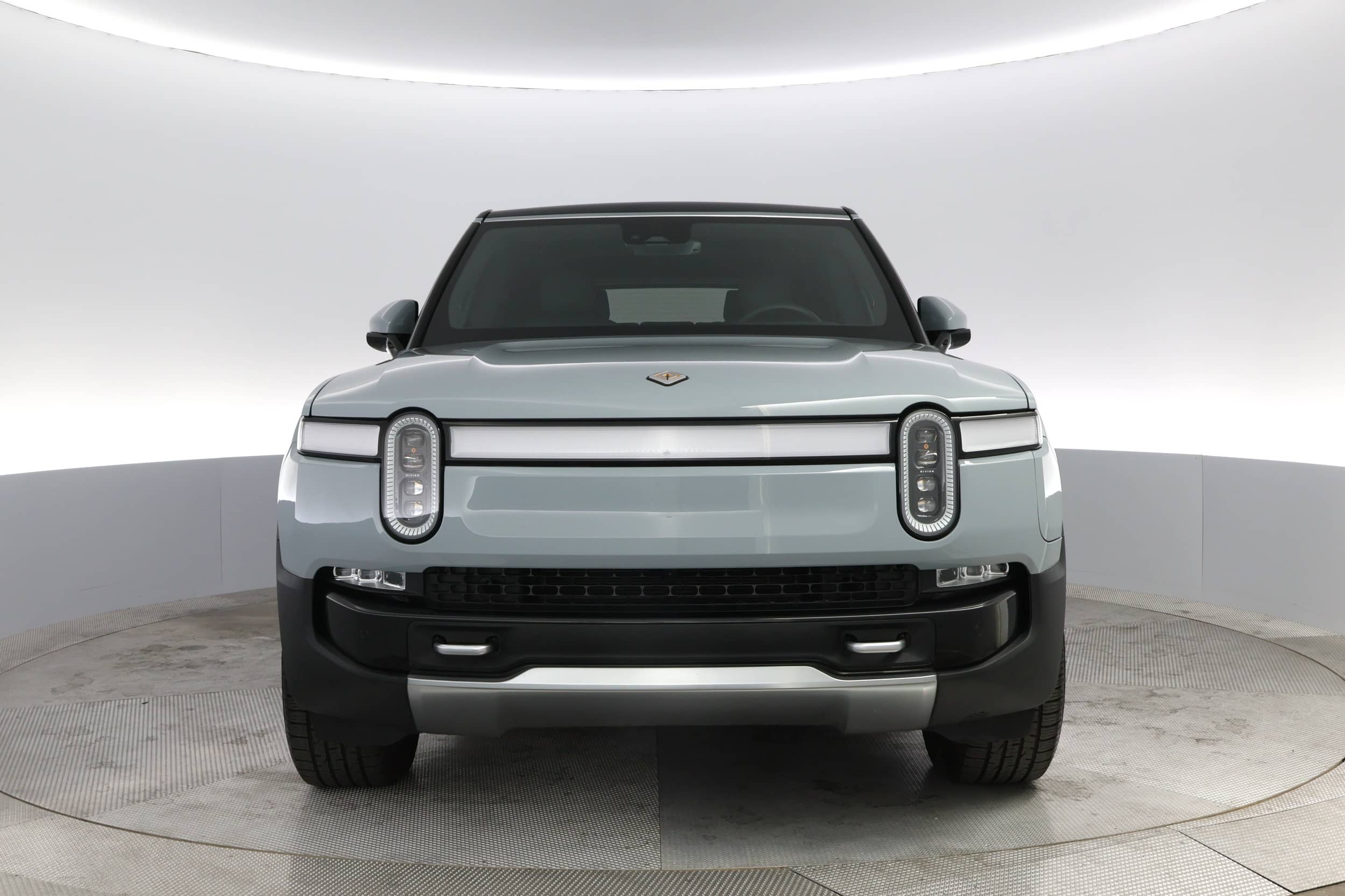 EverCars Co. vehicle image 9 for Rivian R1S -  Launch Edition on EverCars Co.