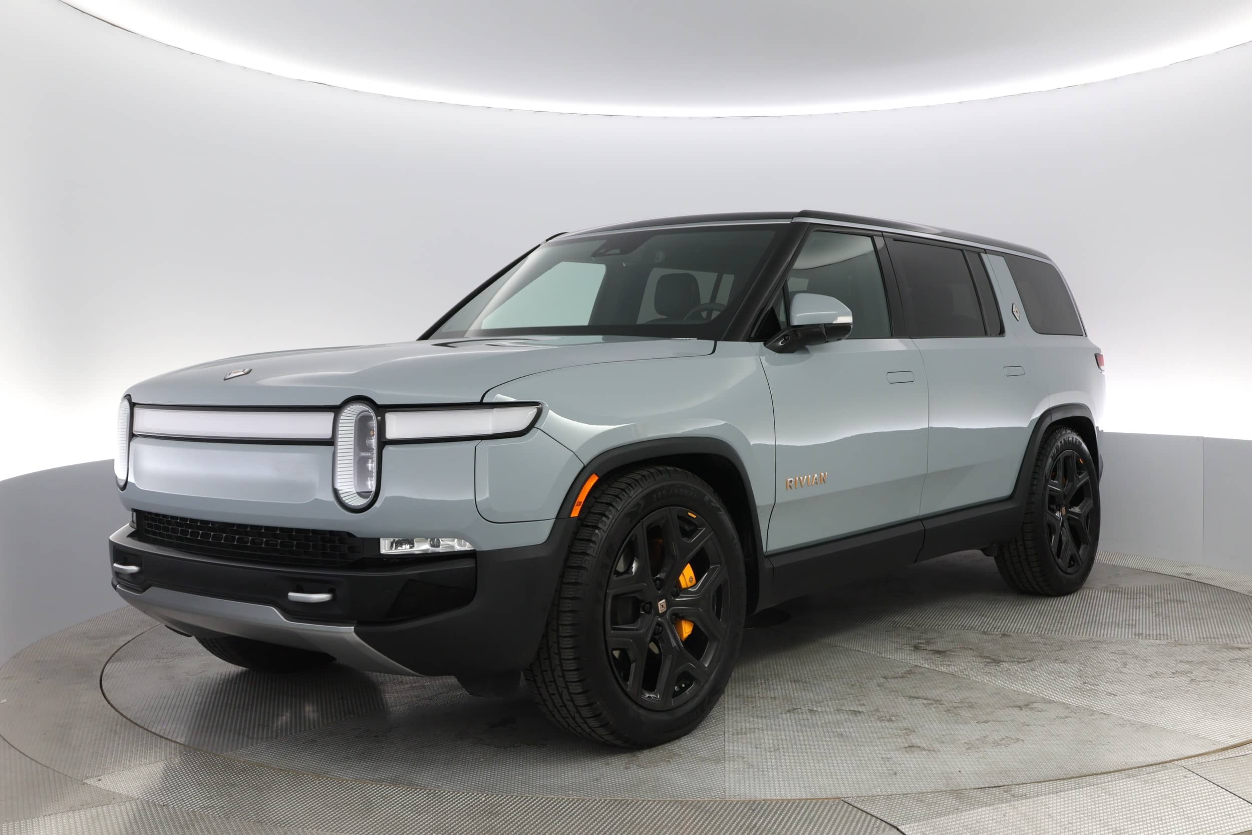 EverCars Co. vehicle image 1 for Rivian R1S -  Launch Edition on EverCars Co.