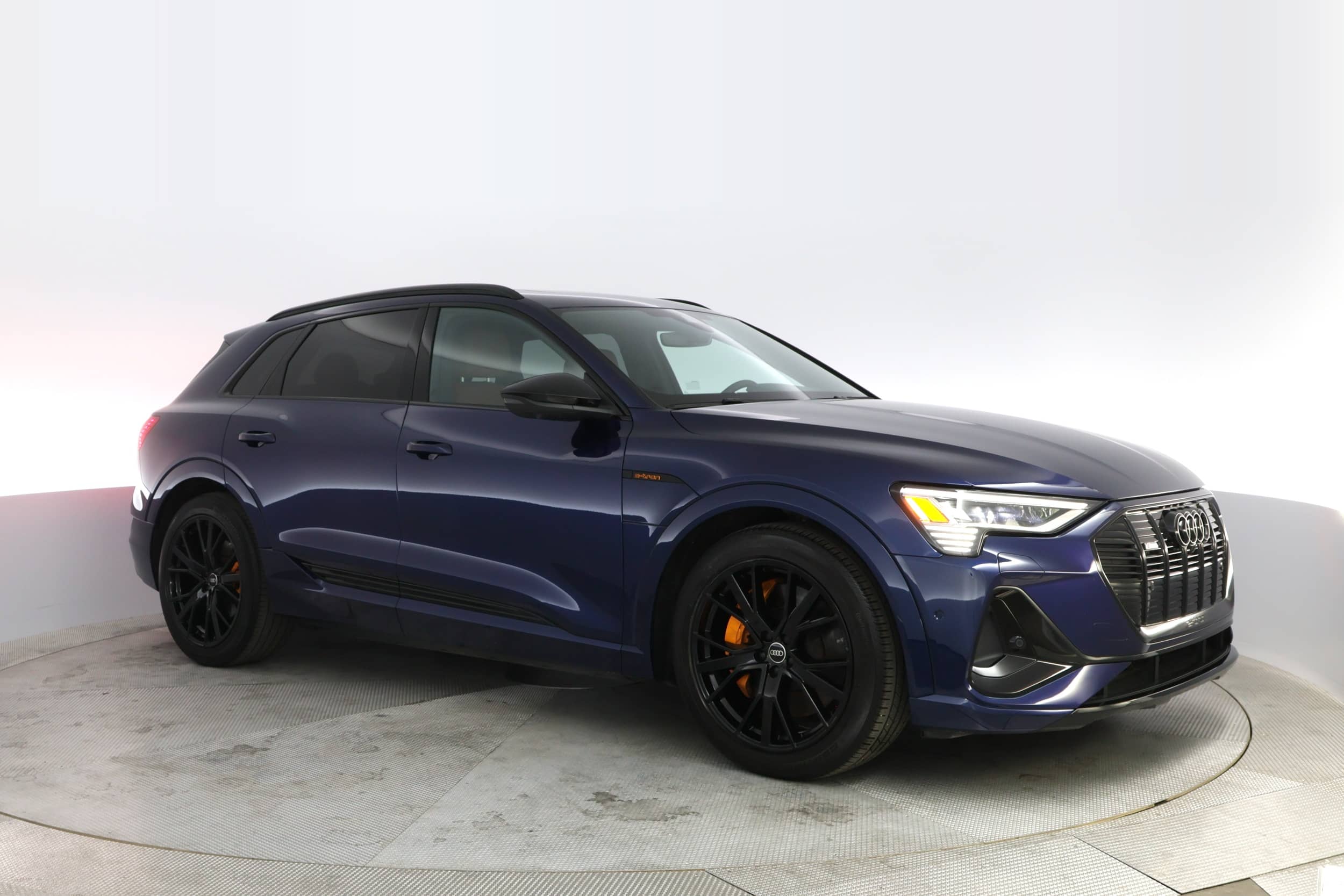 EverCars Co. vehicle image 11 for Audi e-tron -  Chronos on EverCars Co.