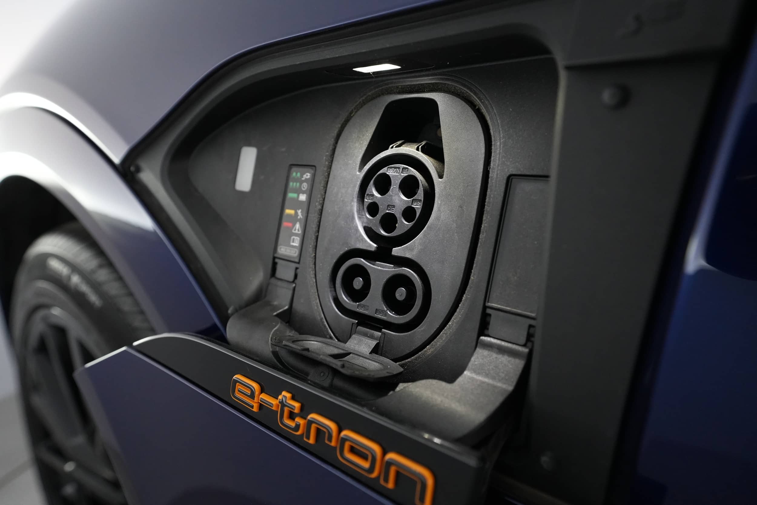 EverCars Co. vehicle image 8 for Audi e-tron -  Chronos on EverCars Co.
