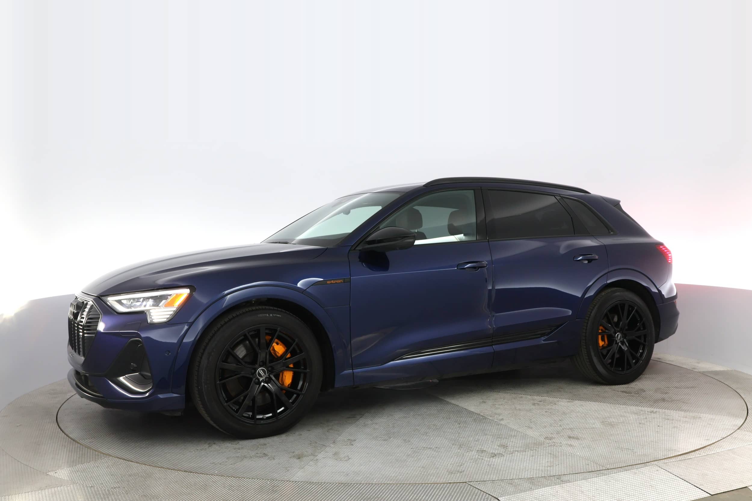 EverCars Co. vehicle image 14 for Audi e-tron -  Chronos on EverCars Co.