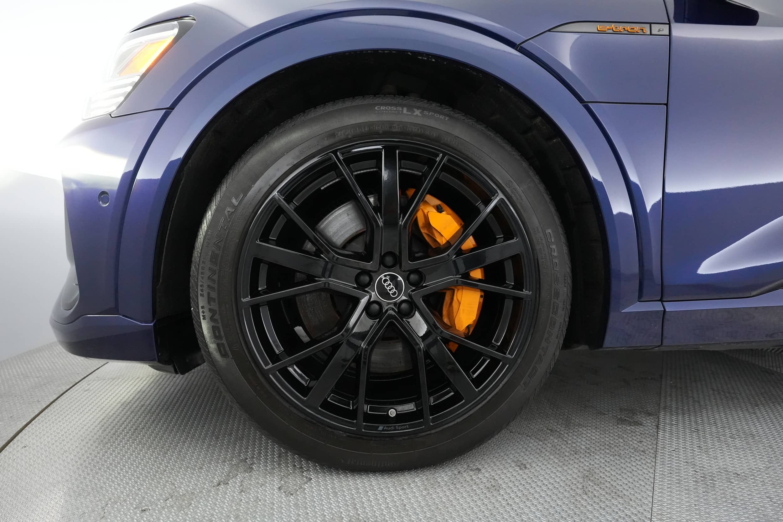 EverCars Co. vehicle image 15 for Audi e-tron -  Chronos on EverCars Co.