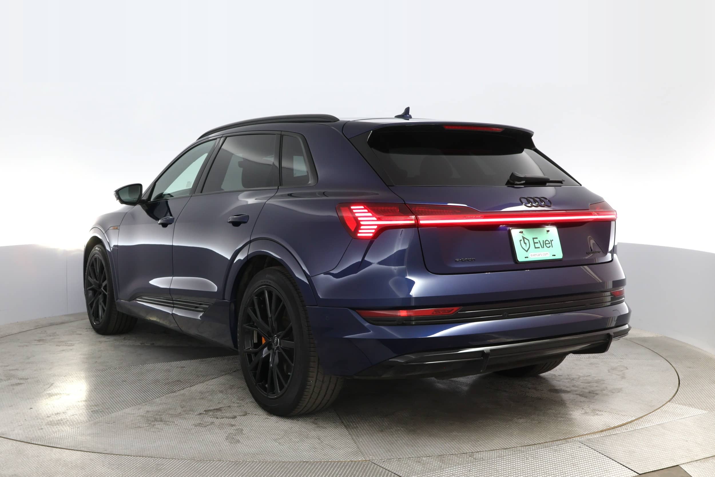 EverCars Co. vehicle image 13 for Audi e-tron -  Chronos on EverCars Co.