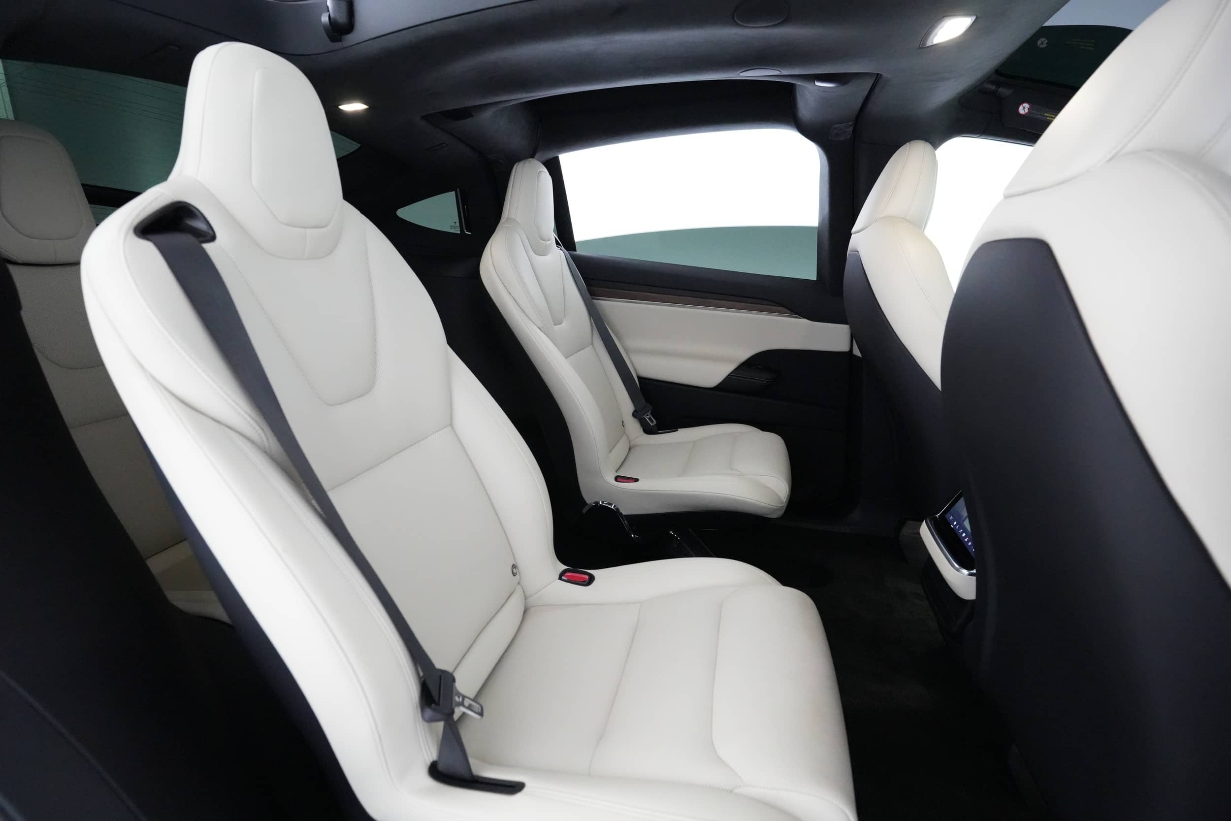 EverCars Co. vehicle image 4 for Tesla Model X -  Base on EverCars Co.