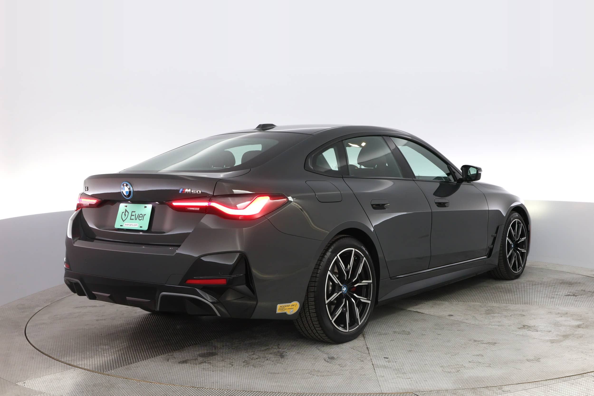 EverCars Co. vehicle image 2 for BMW i4 -  M50 on EverCars Co.