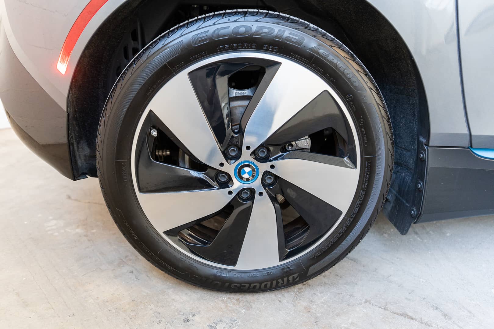 EverCars Co. vehicle image 15 for BMW i3 -  Mega World on EverCars Co.