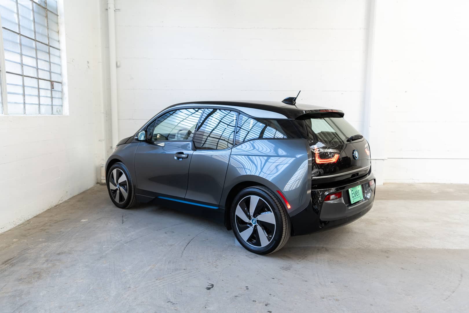EverCars Co. vehicle image 8 for BMW i3 -  Mega World on EverCars Co.