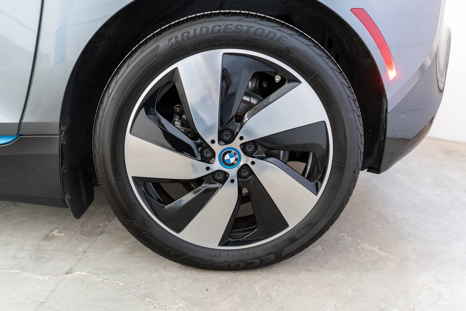 EverCars Co. vehicle image 13 for BMW i3 -  Mega World on EverCars Co.