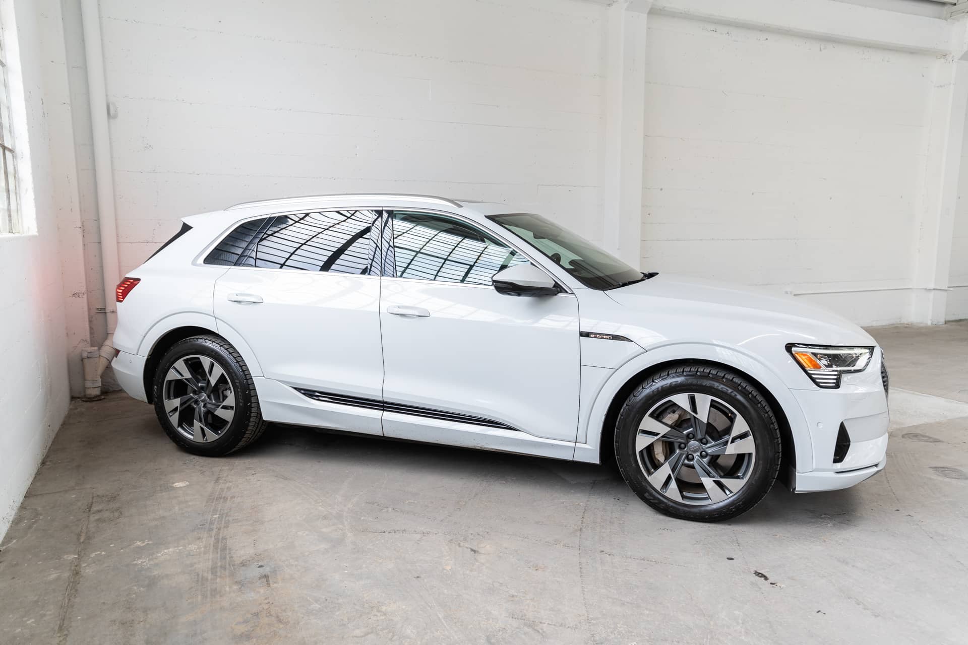 EverCars Co. vehicle image 5 for Audi e-tron -  Prestige on EverCars Co.