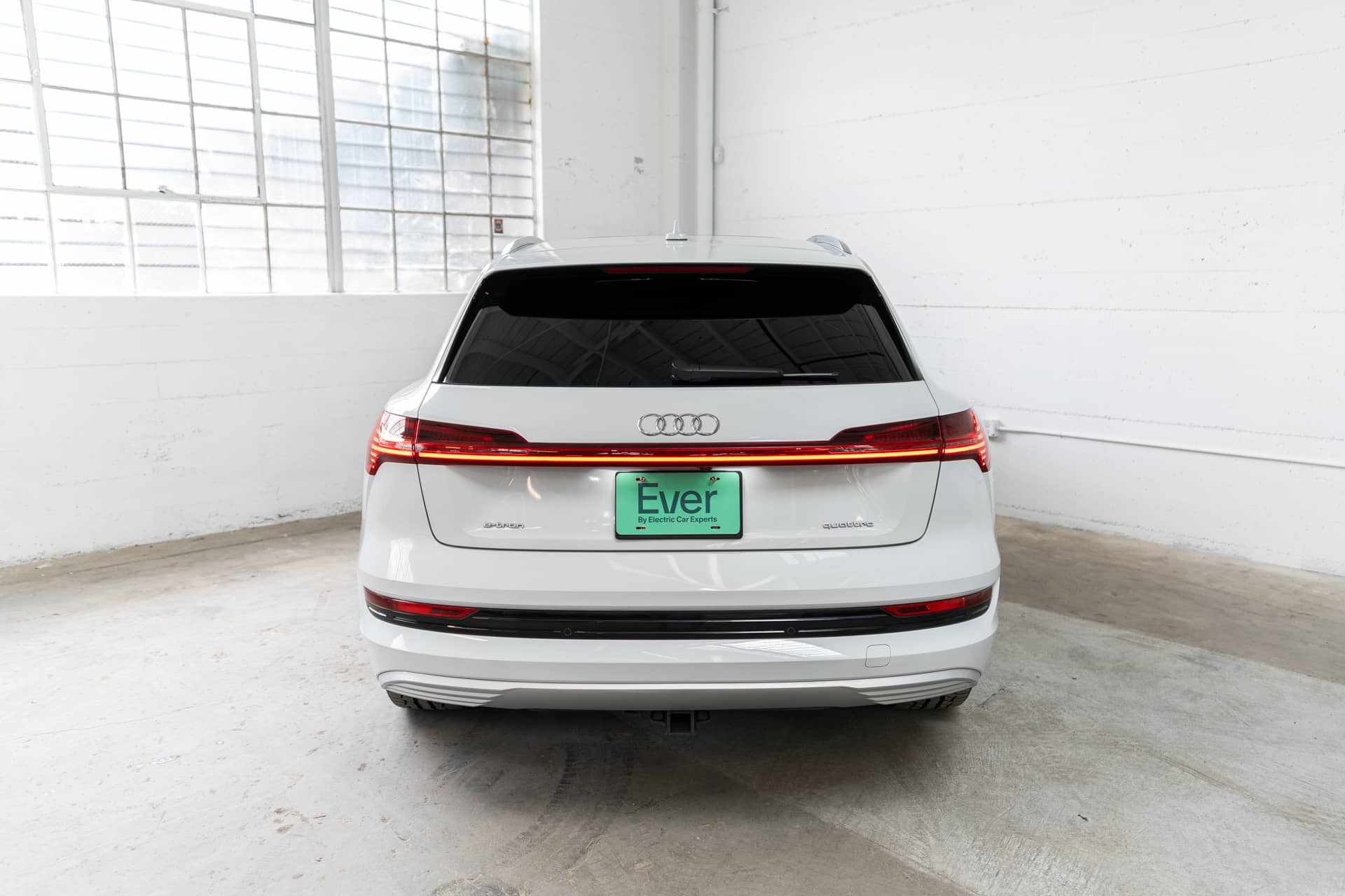 EverCars Co. vehicle image 7 for Audi e-tron -  Prestige on EverCars Co.