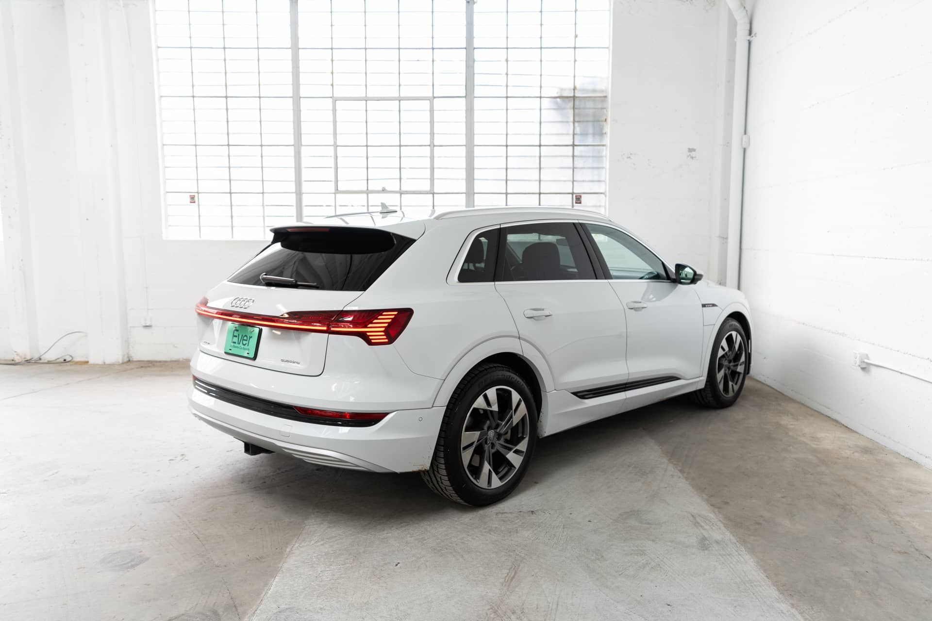 EverCars Co. vehicle image 6 for Audi e-tron -  Prestige on EverCars Co.