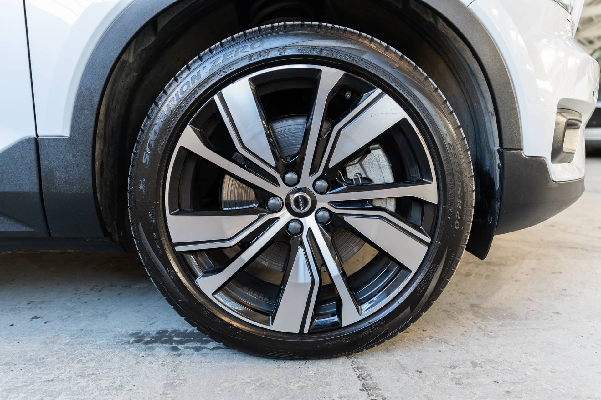 EverCars Co. vehicle image 15 for Volvo XC40 Recharge -  Pure Electric P8 on EverCars Co.