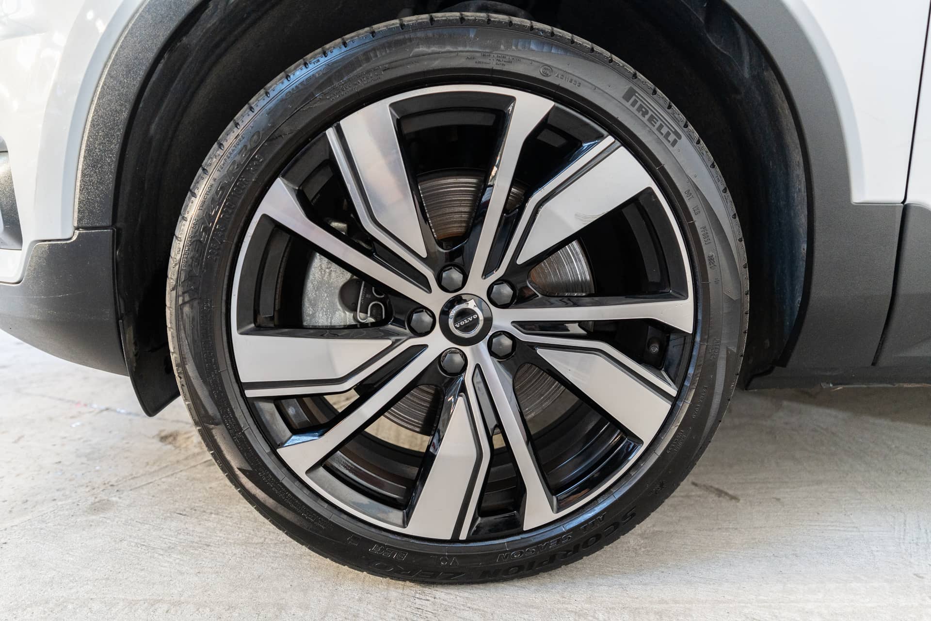 EverCars Co. vehicle image 13 for Volvo XC40 Recharge -  Pure Electric P8 on EverCars Co.