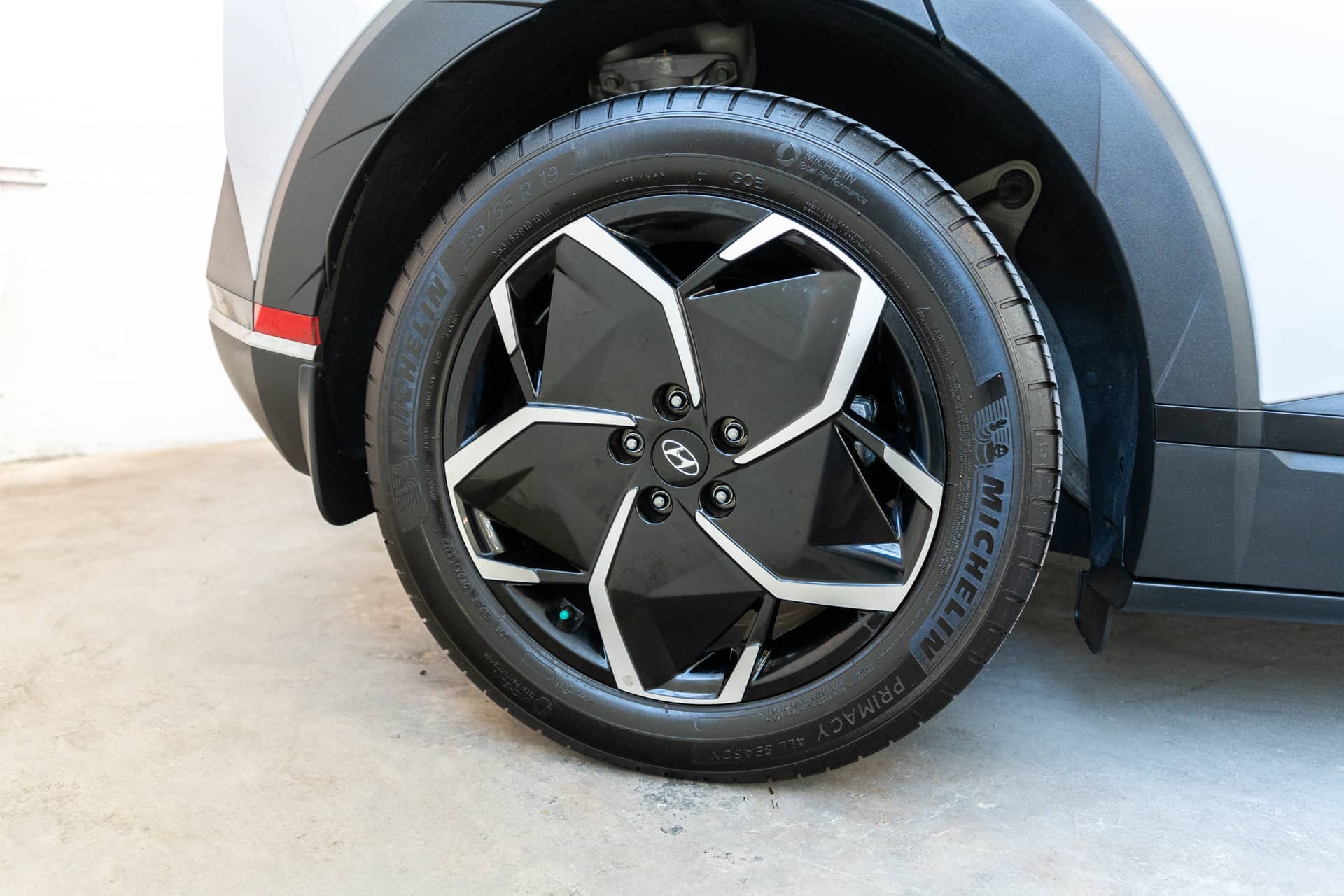 EverCars Co. vehicle image 17 for Hyundai IONIQ 5 -  SEL on EverCars Co.