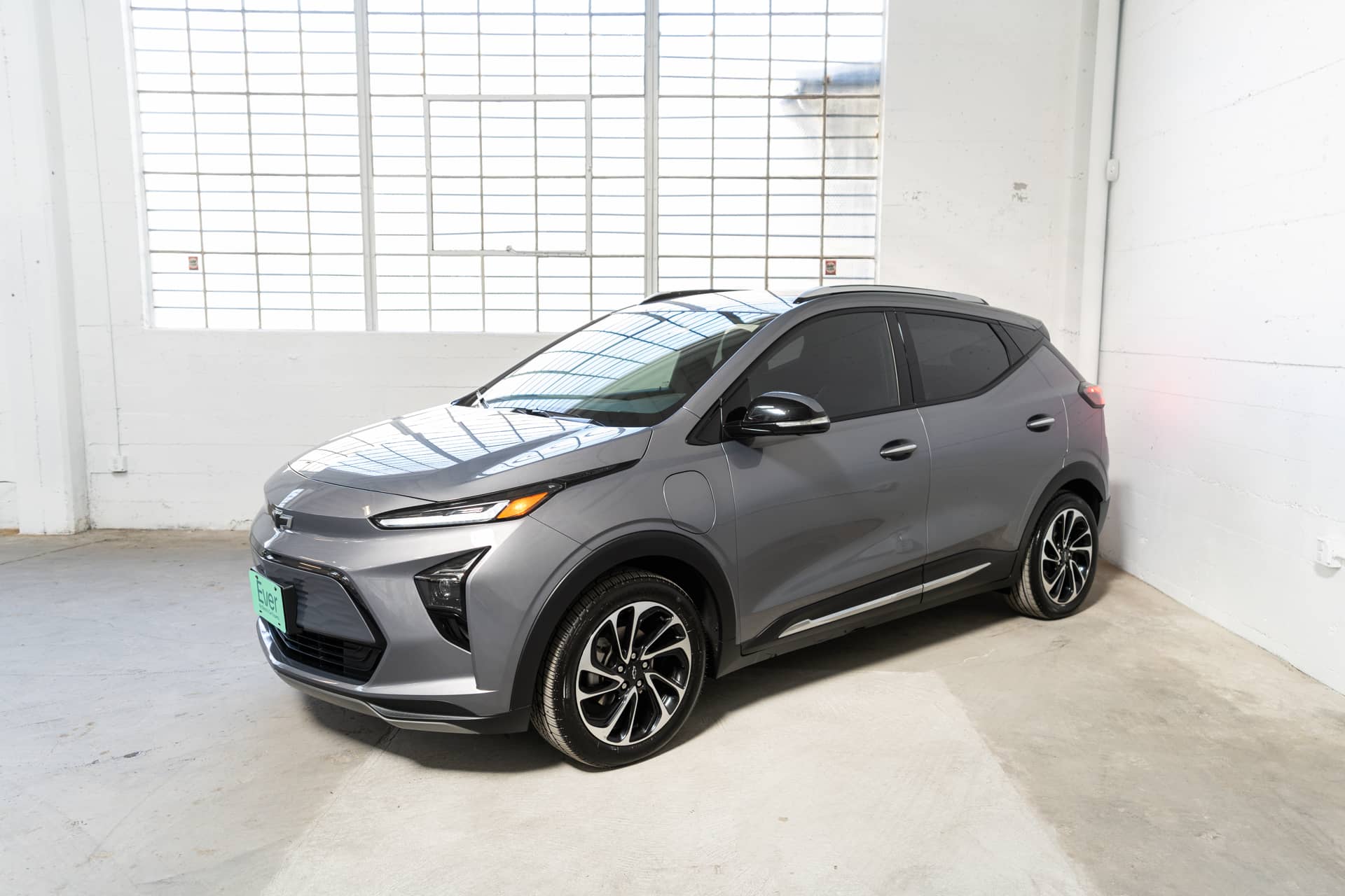 EverCars Co. vehicle image 2 for Chevrolet Bolt EUV -  Premier on EverCars Co.