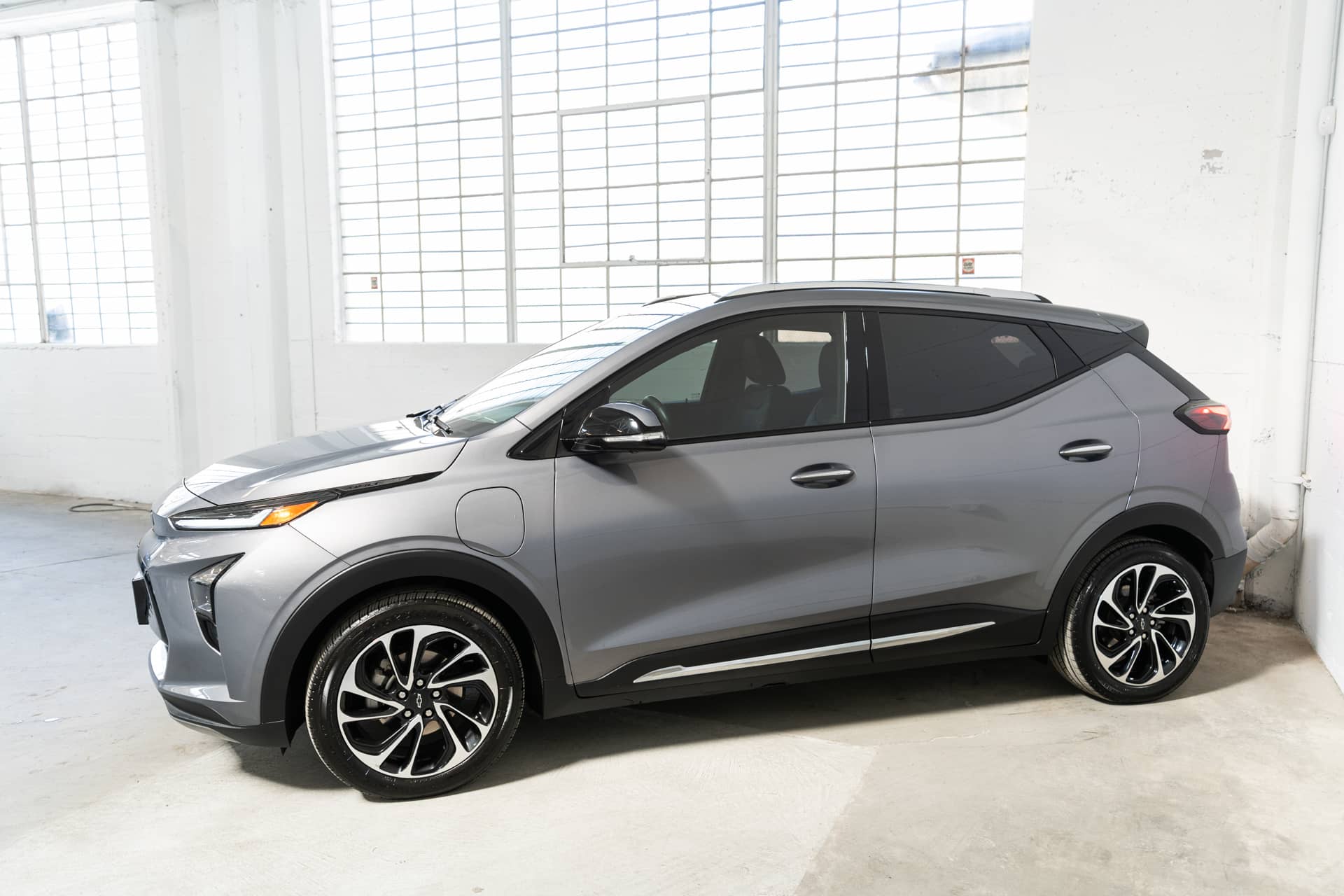 EverCars Co. vehicle image 9 for Chevrolet Bolt EUV -  Premier on EverCars Co.