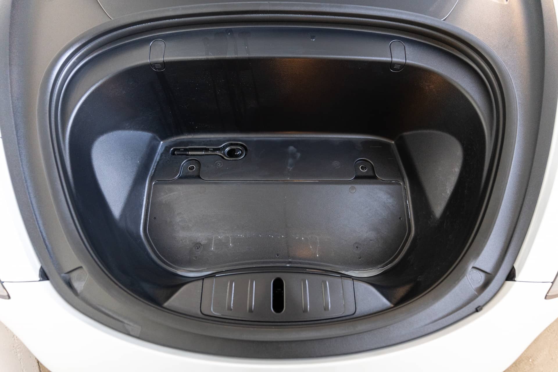 EverCars Co. vehicle image 4 for Tesla Model 3 -  Standard Range Plus on EverCars Co.