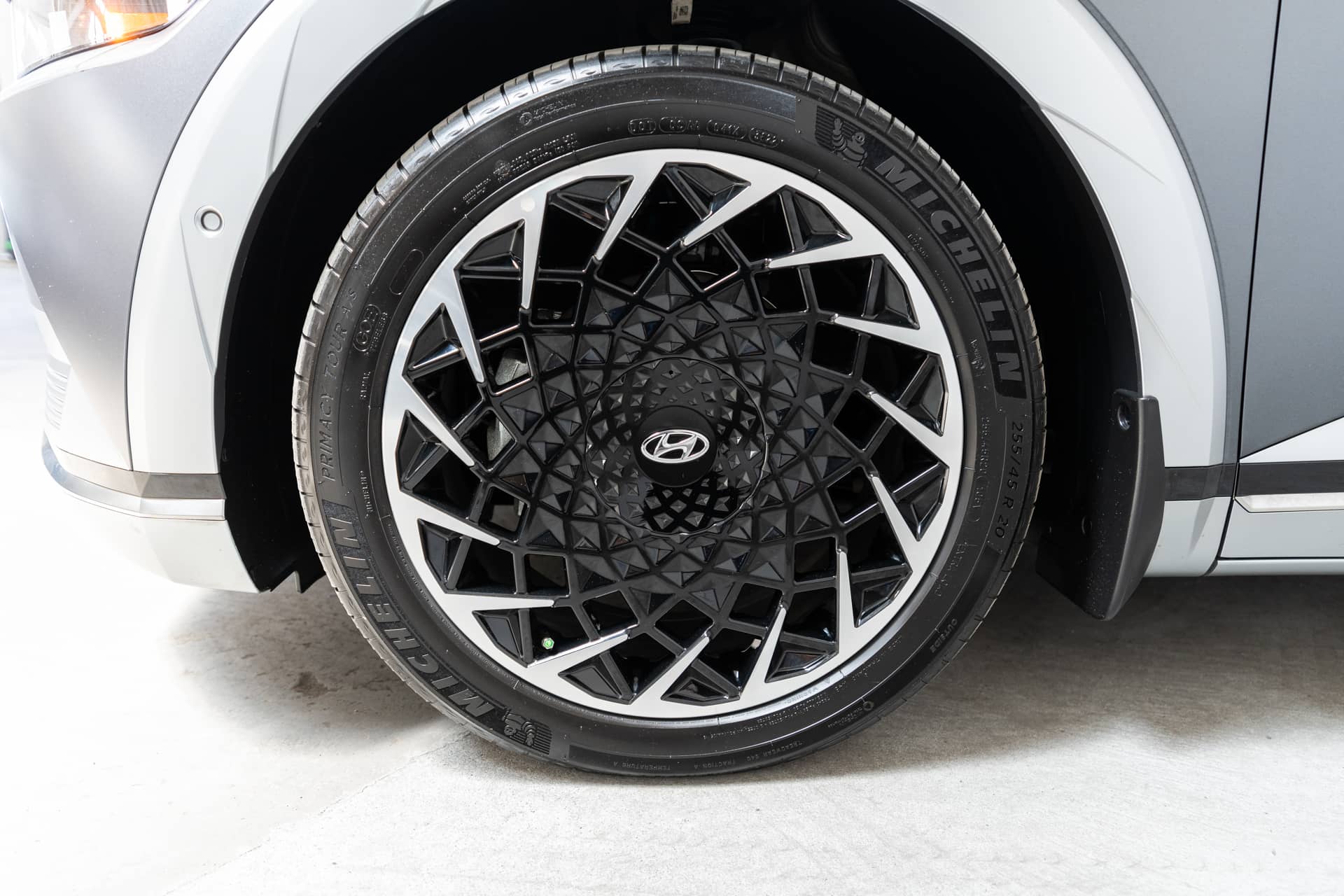 EverCars Co. vehicle image 10 for Hyundai IONIQ 5 -  Limited on EverCars Co.