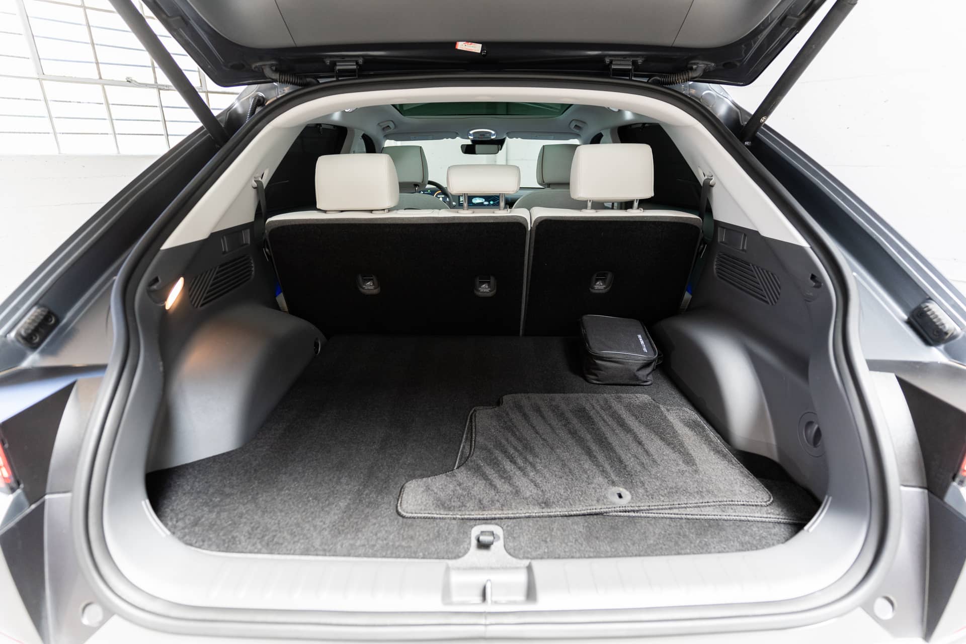 EverCars Co. vehicle image 20 for Hyundai IONIQ 5 -  Limited on EverCars Co.