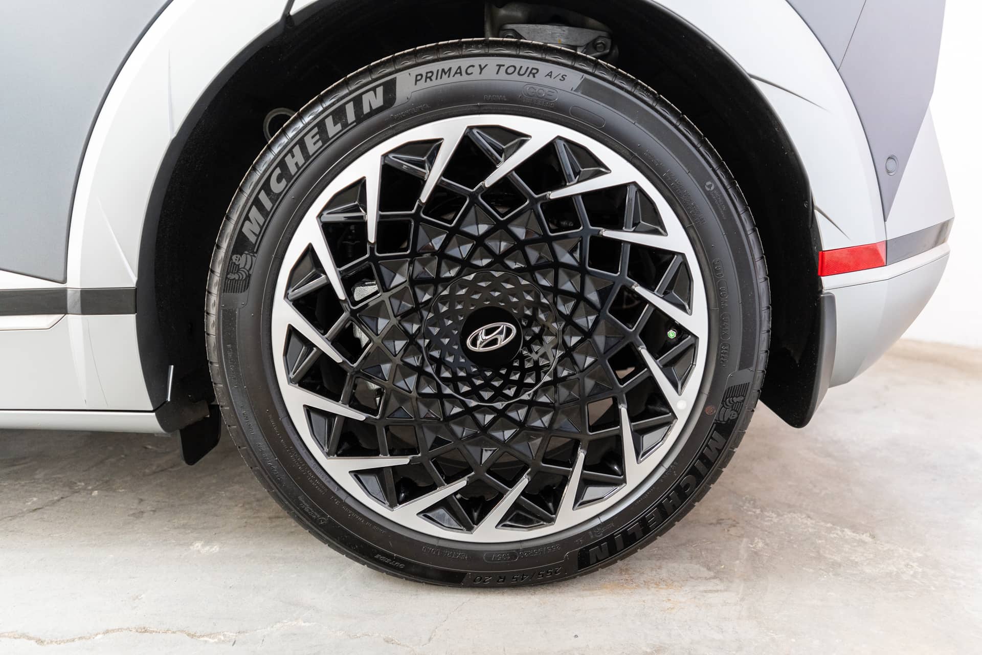 EverCars Co. vehicle image 11 for Hyundai IONIQ 5 -  Limited on EverCars Co.