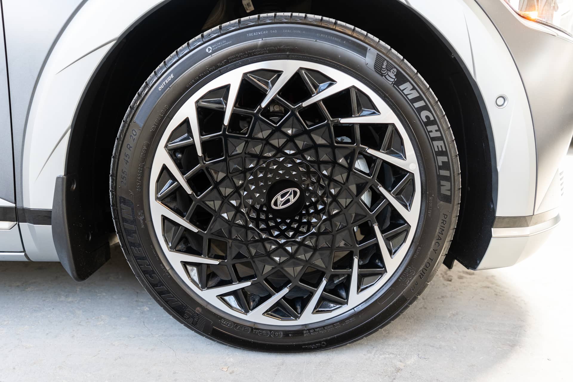 EverCars Co. vehicle image 12 for Hyundai IONIQ 5 -  Limited on EverCars Co.