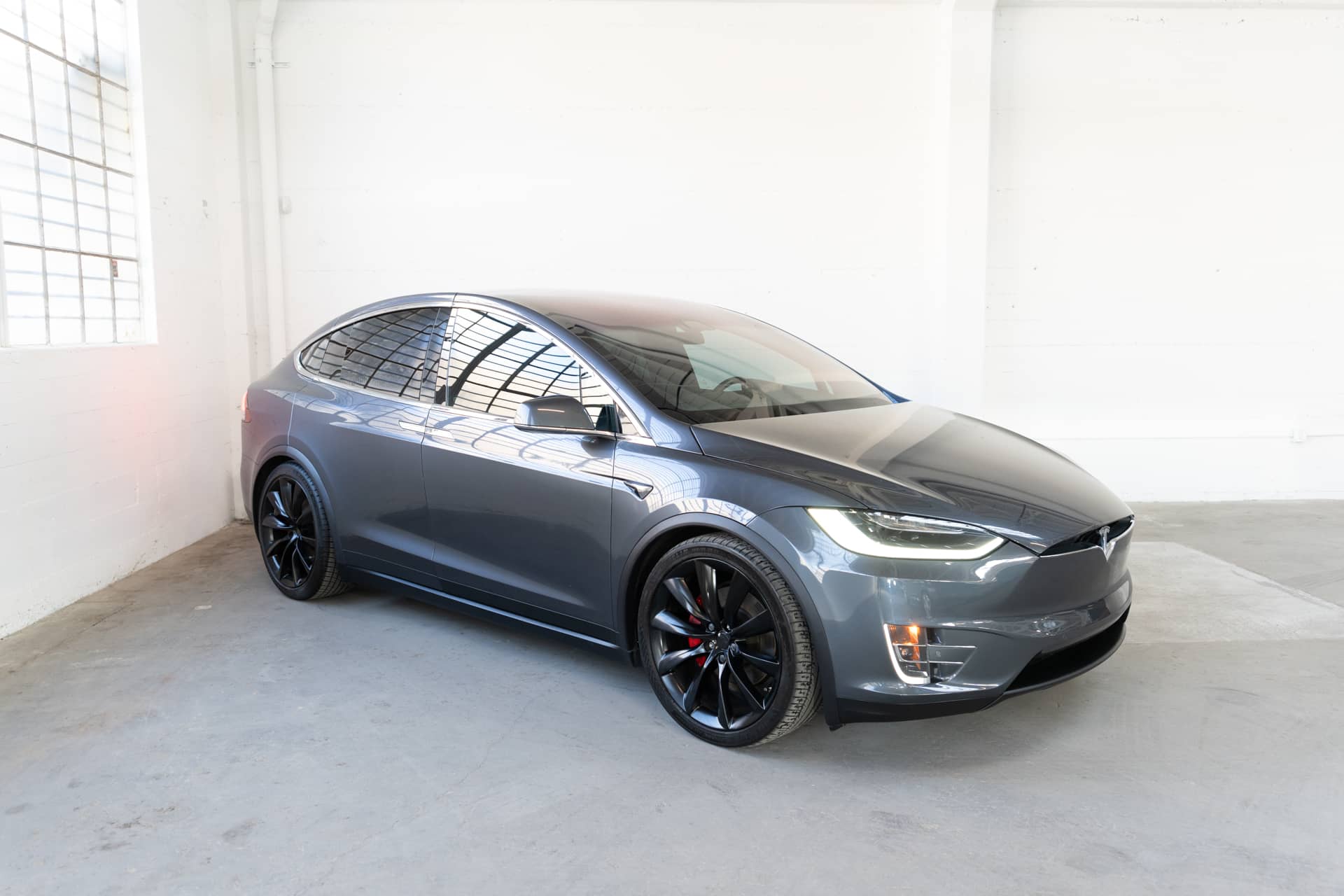 EverCars Co. vehicle image 4 for Tesla Model X -  Long Range on EverCars Co.