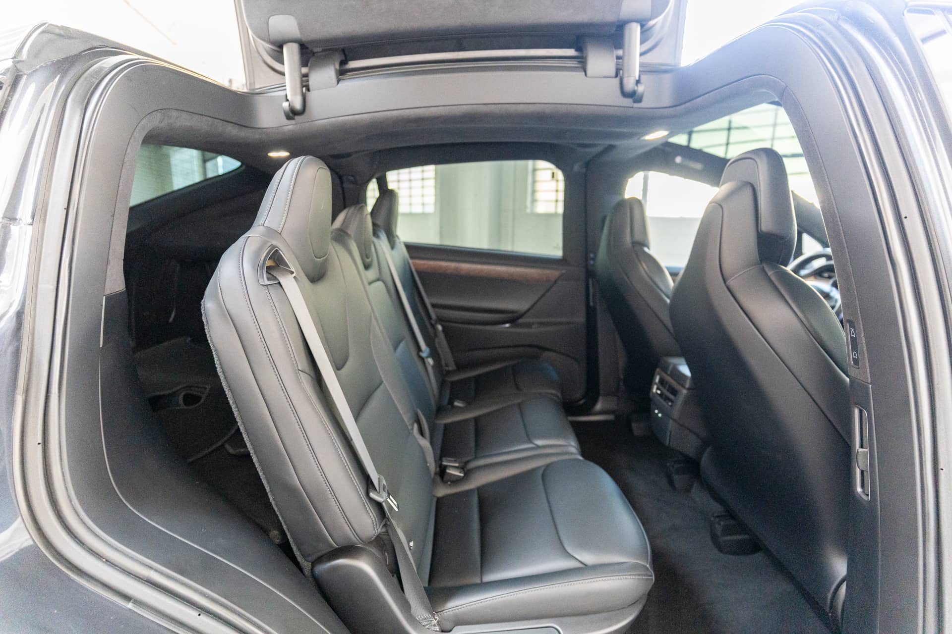 EverCars Co. vehicle image 16 for Tesla Model X -  Long Range on EverCars Co.