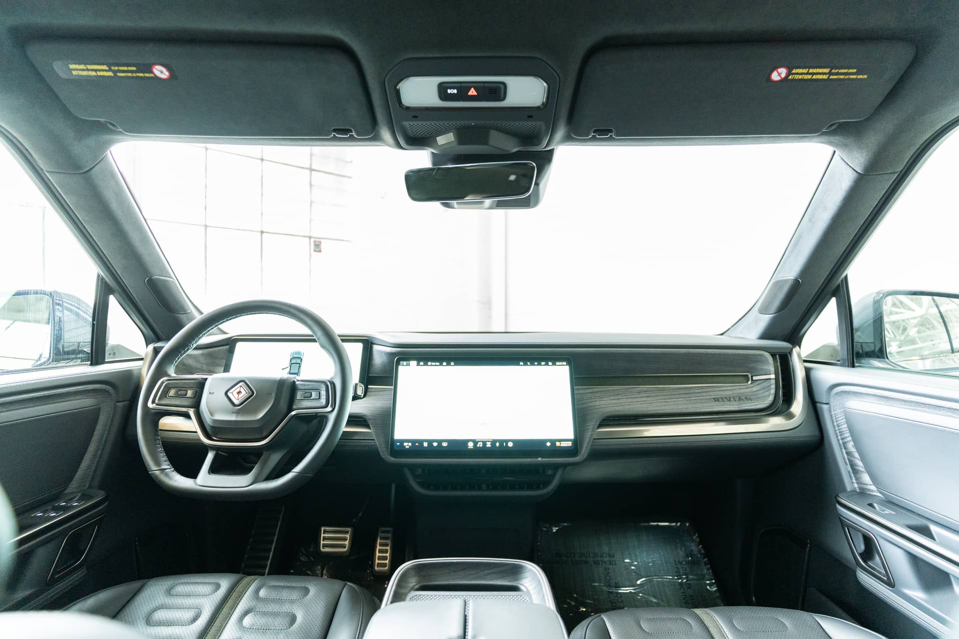EverCars Co. vehicle image 19 for Rivian R1S -  Launch Edition on EverCars Co.