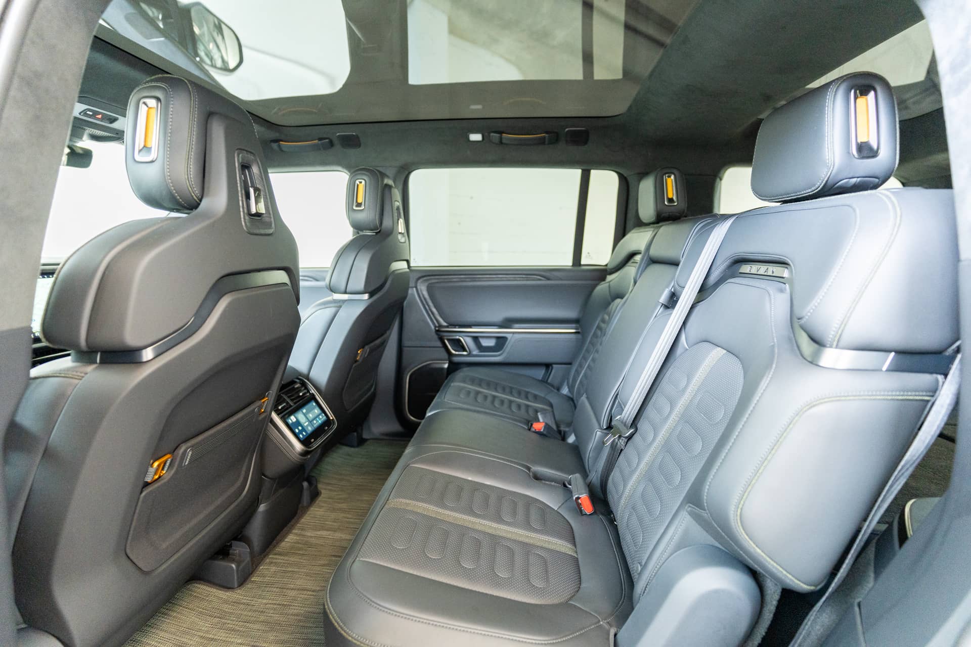 EverCars Co. vehicle image 15 for Rivian R1S -  Launch Edition on EverCars Co.