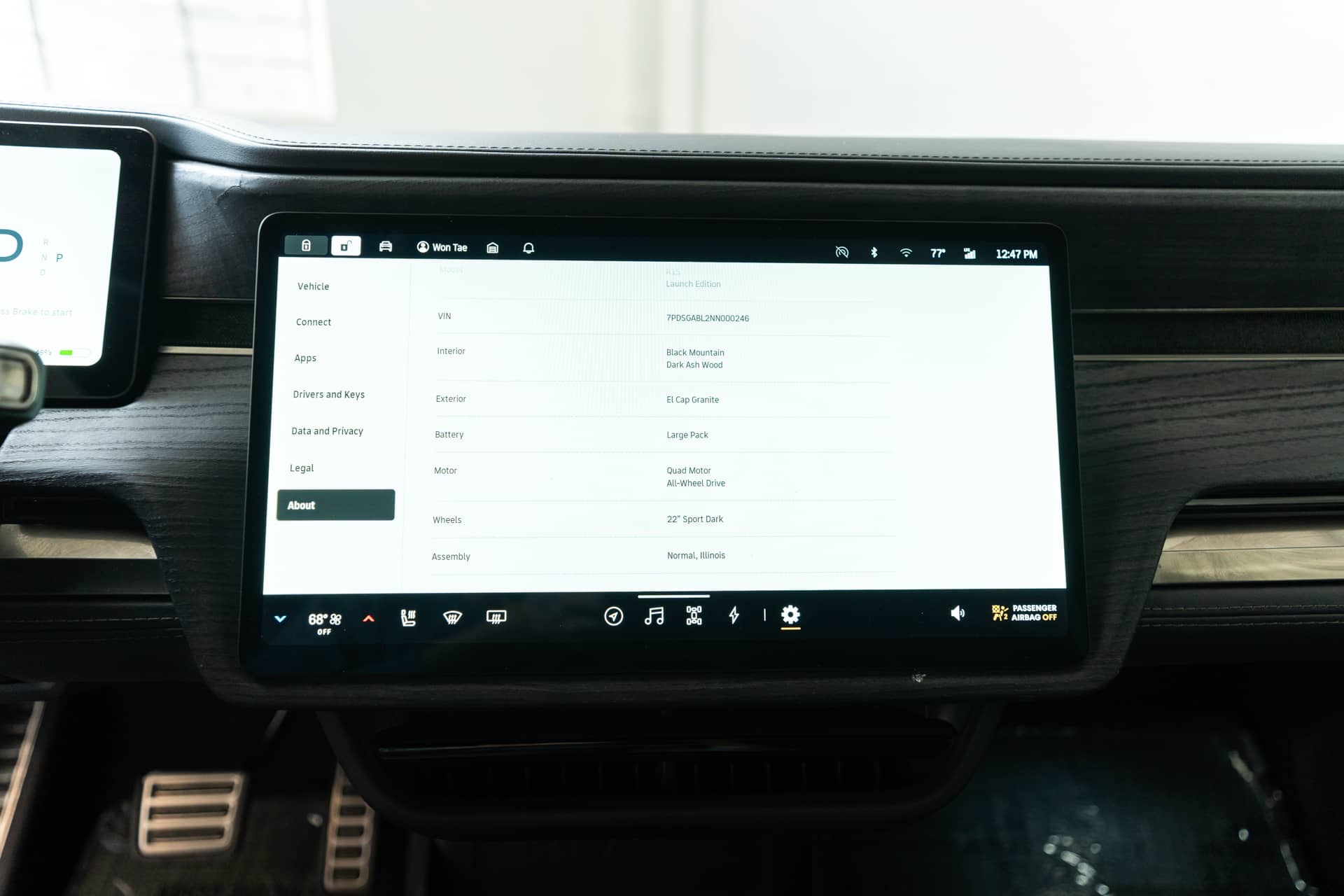 EverCars Co. vehicle image 25 for Rivian R1S -  Launch Edition on EverCars Co.