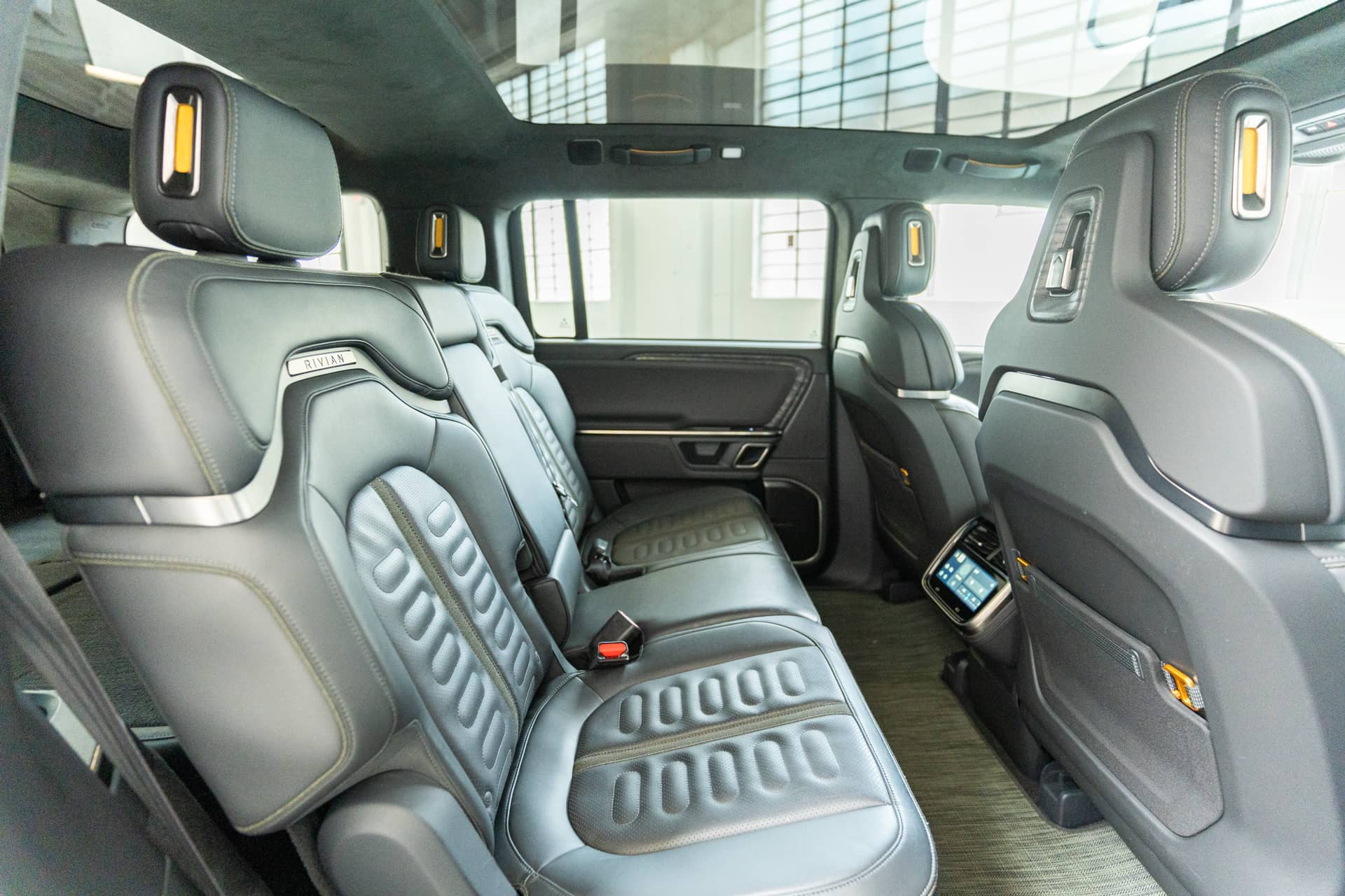 EverCars Co. vehicle image 17 for Rivian R1S -  Launch Edition on EverCars Co.