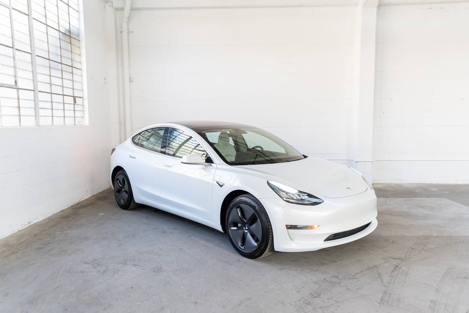 EverCars Co. vehicle image 4 for Tesla Model 3 -  Mid Range on EverCars Co.