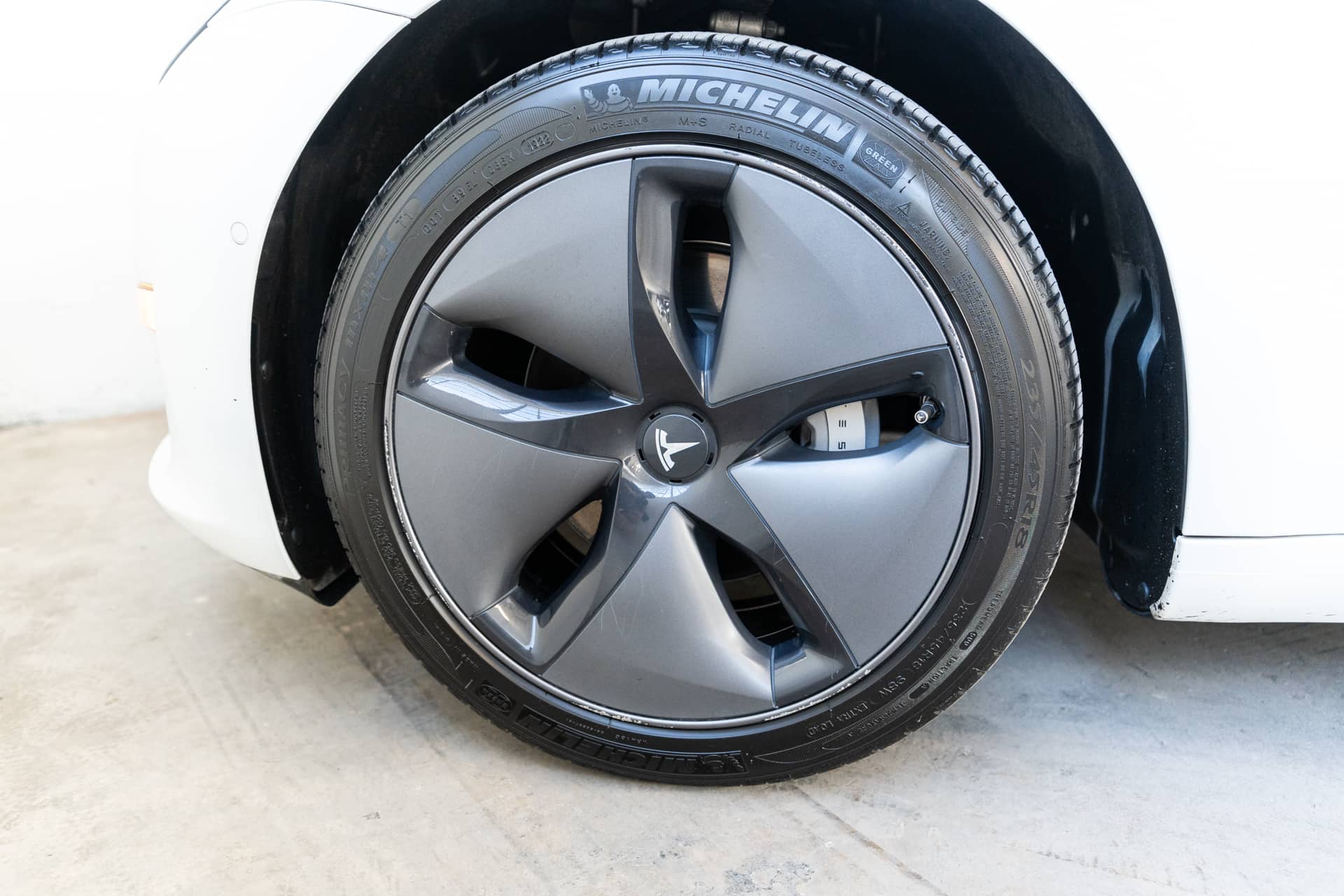 EverCars Co. vehicle image 10 for Tesla Model 3 -  Mid Range on EverCars Co.