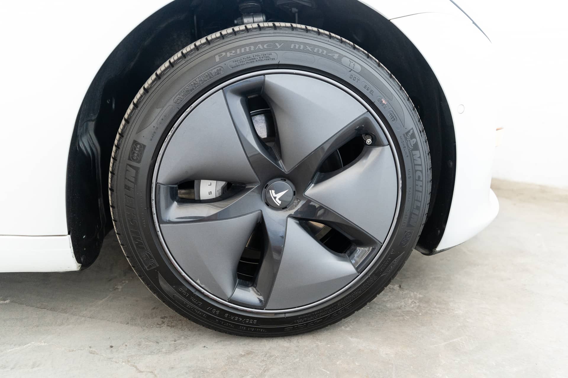 EverCars Co. vehicle image 12 for Tesla Model 3 -  Mid Range on EverCars Co.